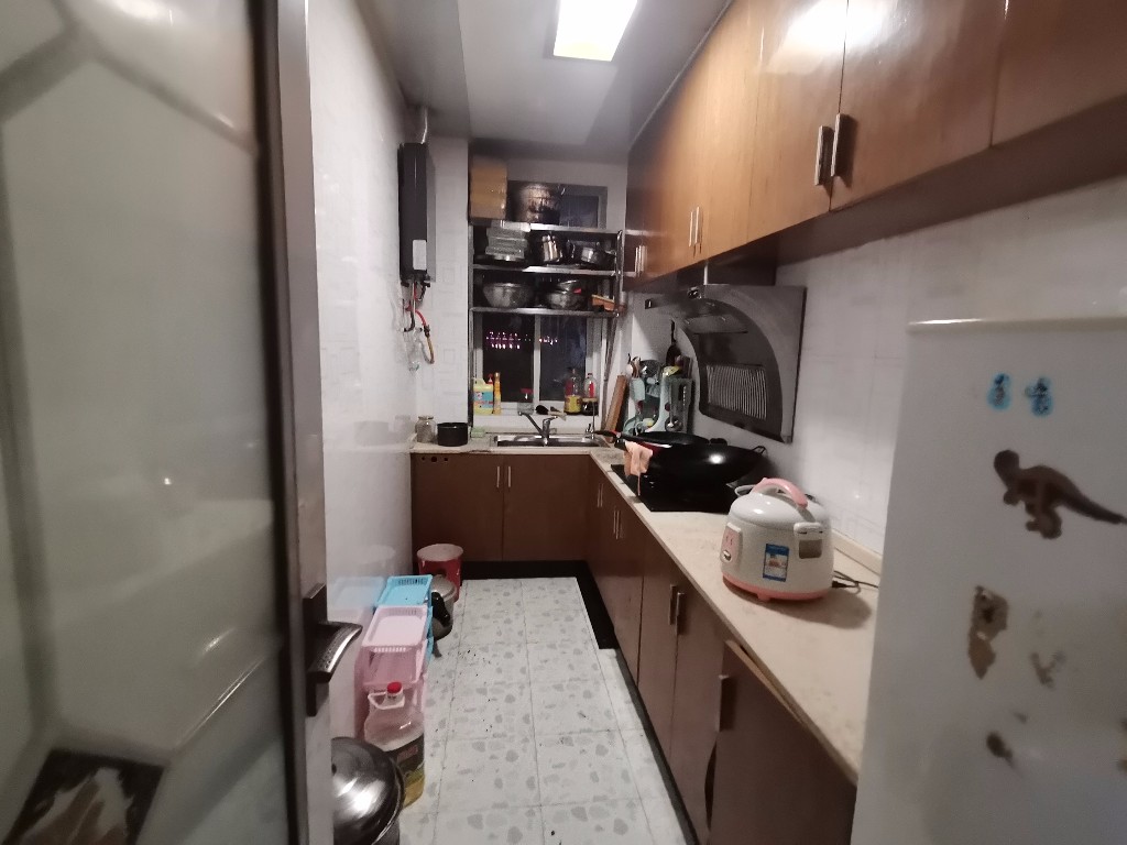 金帆小区 2室1厅1卫 32.8万 金帆小区 2室1厅1卫 32.8万客厅