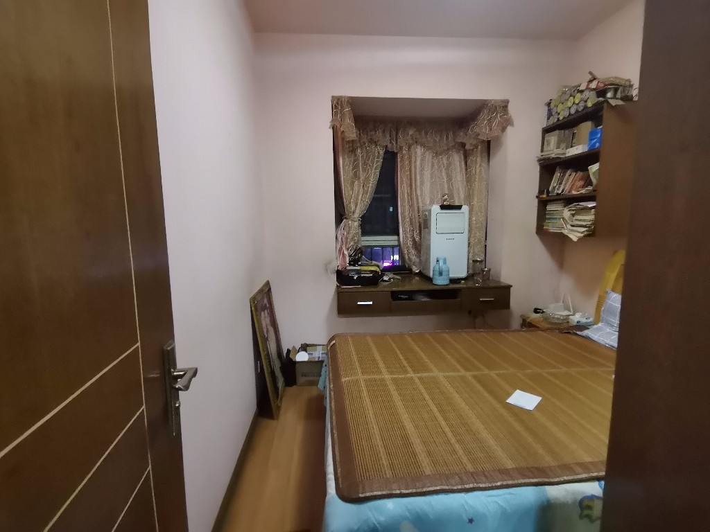 金帆小区 2室1厅1卫 32.8万 金帆小区 2室1厅1卫 32.8万客厅