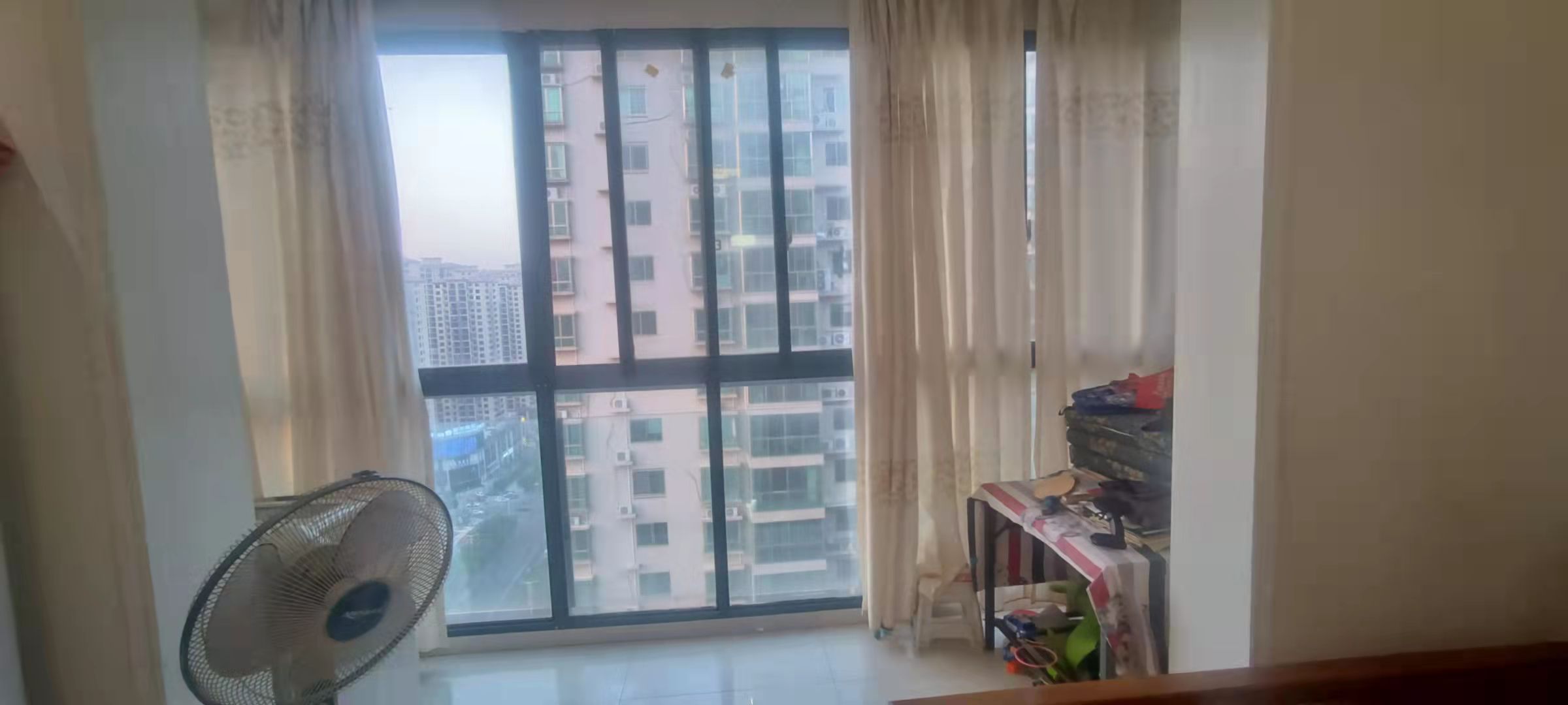 新华名筑  3室2厅2卫    2200.0元/月 新华名筑  3室2厅2卫    2200.0元/月室内图