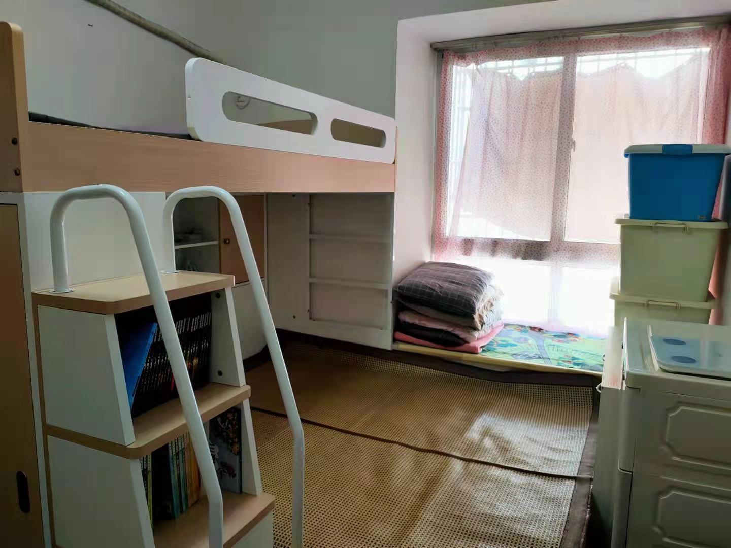 蓝筹公寓二期2-3栋 2室2厅1卫 54.0万 蓝筹公寓二期2-3栋 2室2厅1卫 54.0万客厅