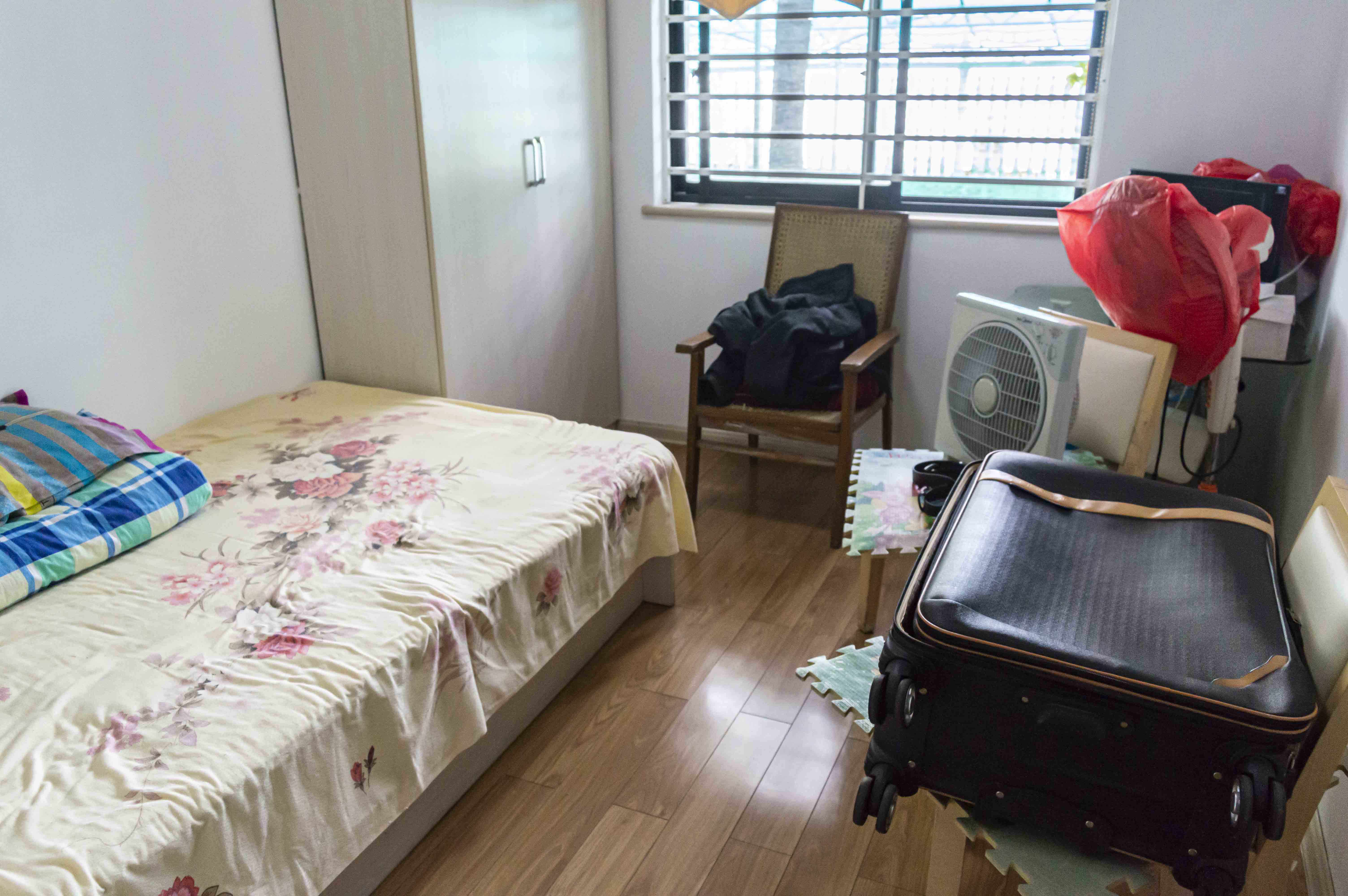 上城世家 3室2厅2卫 80.0万 上城世家 3室2厅2卫 80.0万客厅