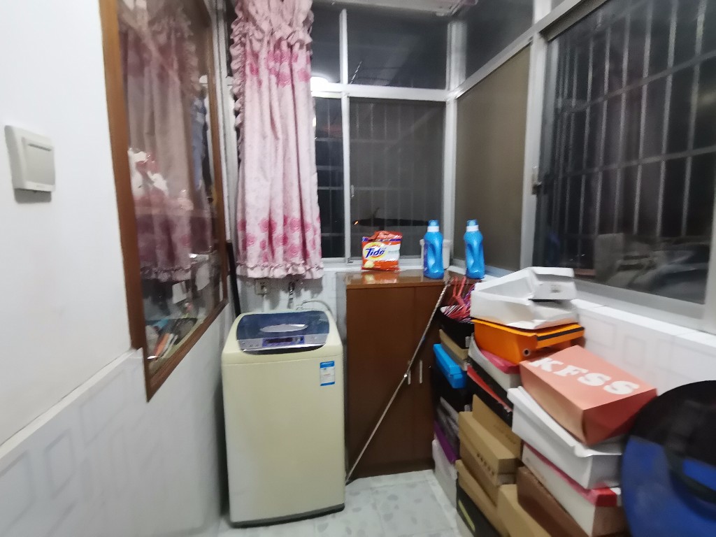 金帆小区 2室1厅1卫 32.8万 金帆小区 2室1厅1卫 32.8万客厅