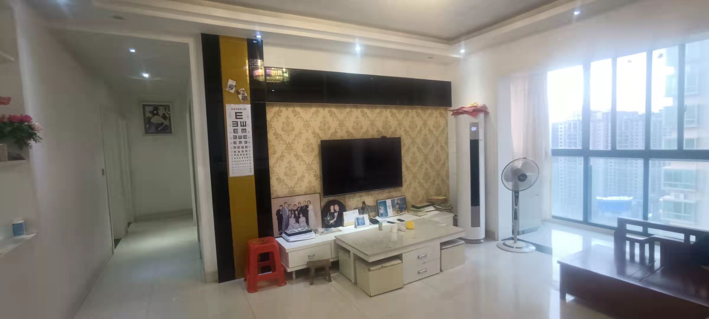 新华名筑  3室2厅2卫    2200.0元/月 新华名筑  3室2厅2卫    2200.0元/月室内图