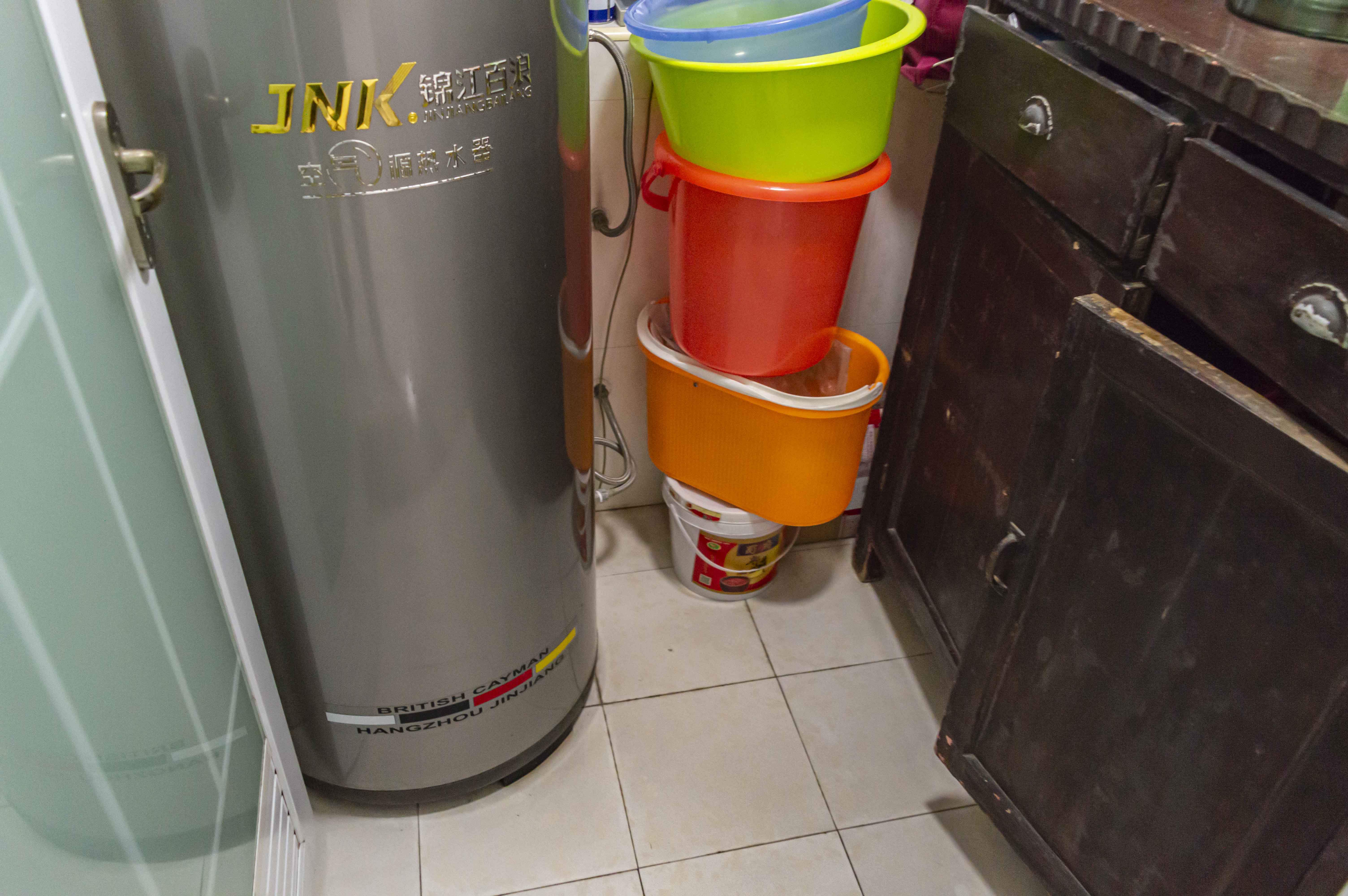 上城世家 3室2厅2卫 80.0万 上城世家 3室2厅2卫 80.0万客厅