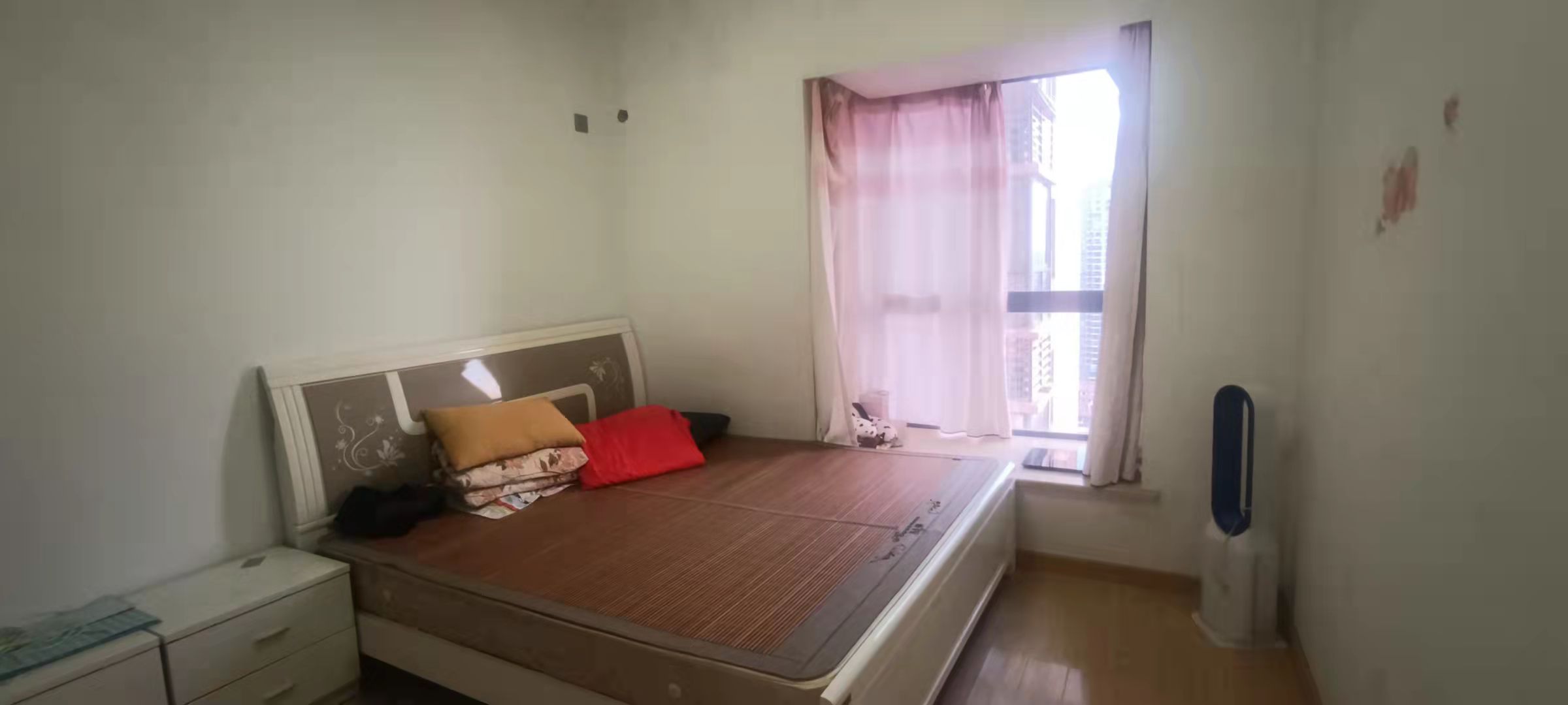 新华名筑  3室2厅2卫    2200.0元/月 新华名筑  3室2厅2卫    2200.0元/月室内图