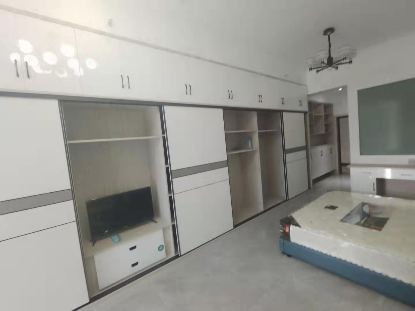 鑫天国际(鑫天偶遇)  1室1厅1卫    1600.0元/月 鑫天国际(鑫天偶遇)  1室1厅1卫    1600.0元/月室内图