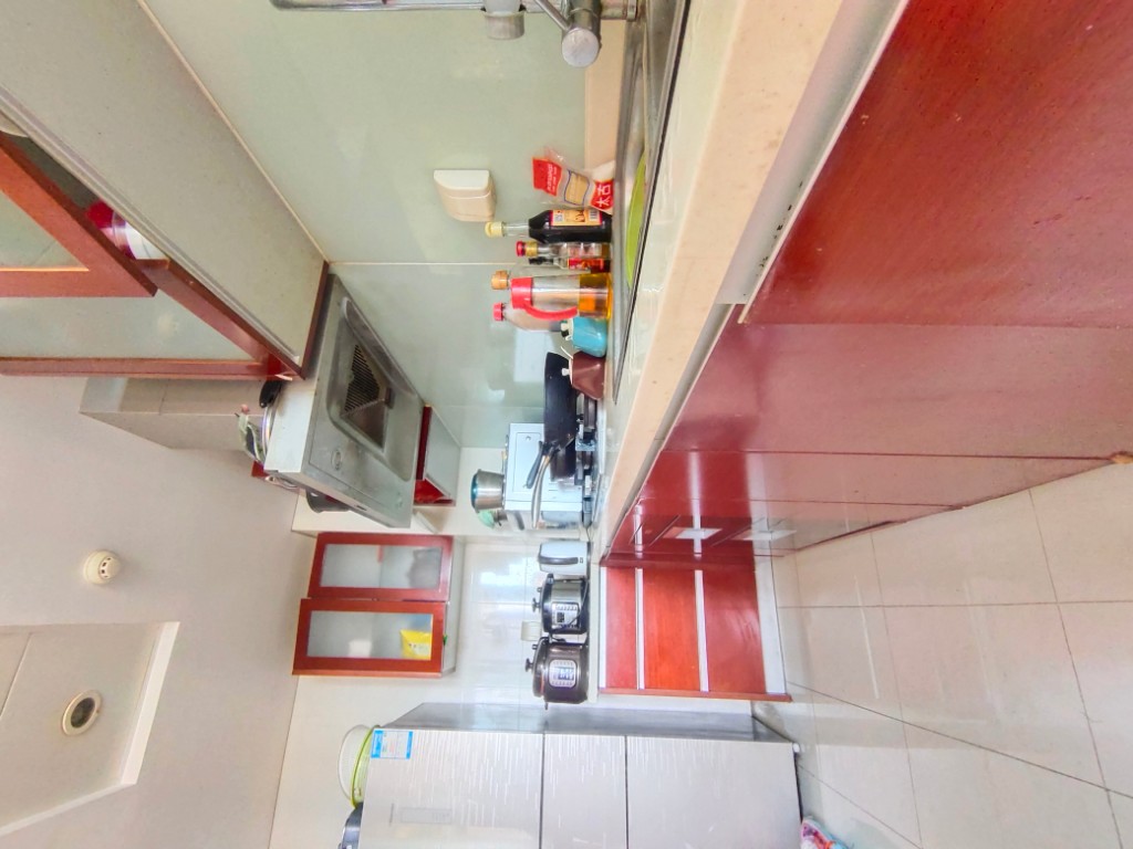 晋合湘水湾一期 3室2厅1卫 69.8万 晋合湘水湾一期 3室2厅1卫 69.8万客厅