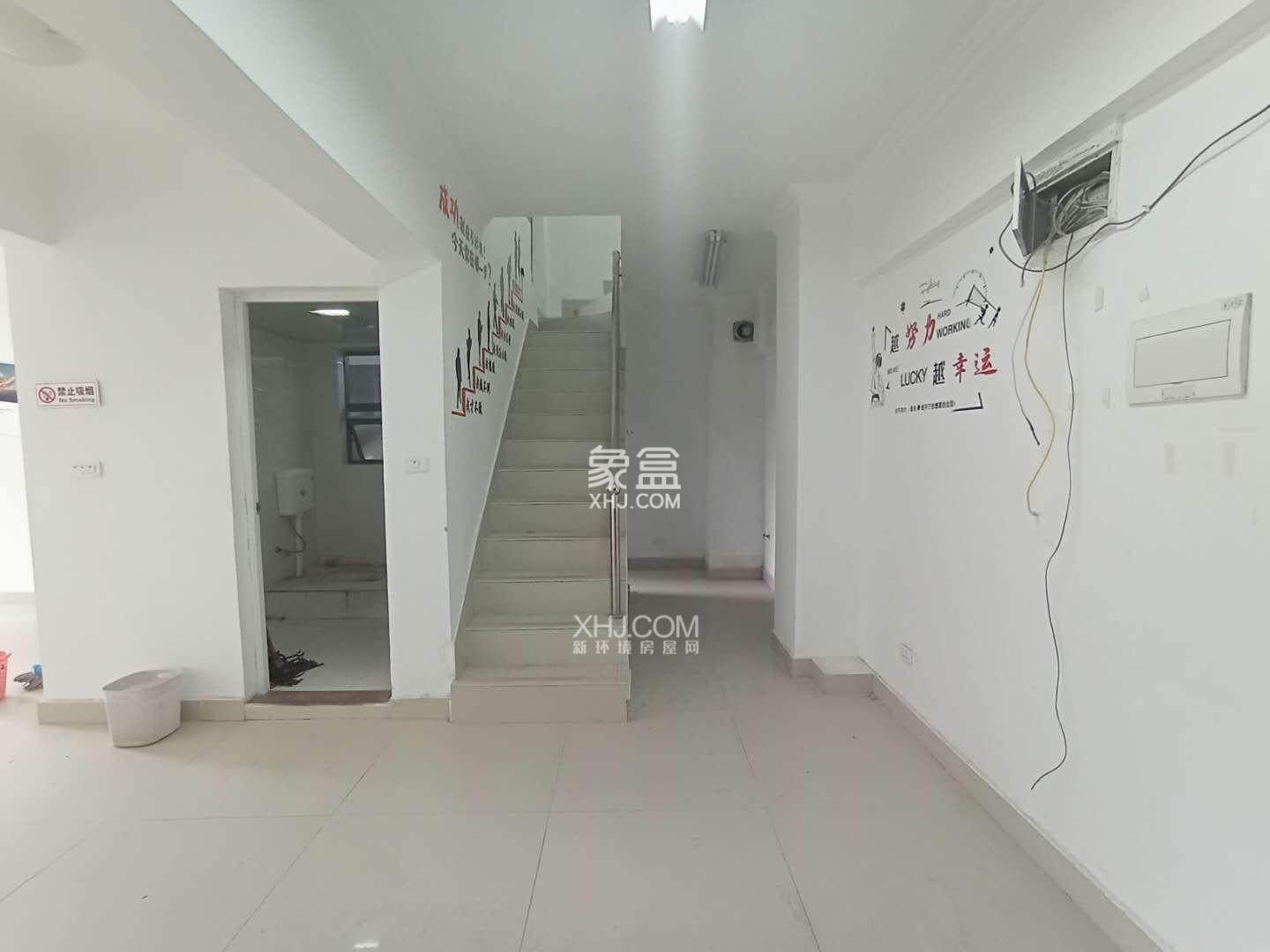 中天会展城SOHO公寓  2室1厅1卫   2800.00元/月室内图