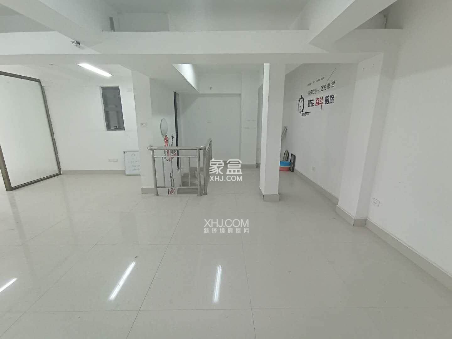中天会展城SOHO公寓  2室1厅1卫   2800.00元/月室内图