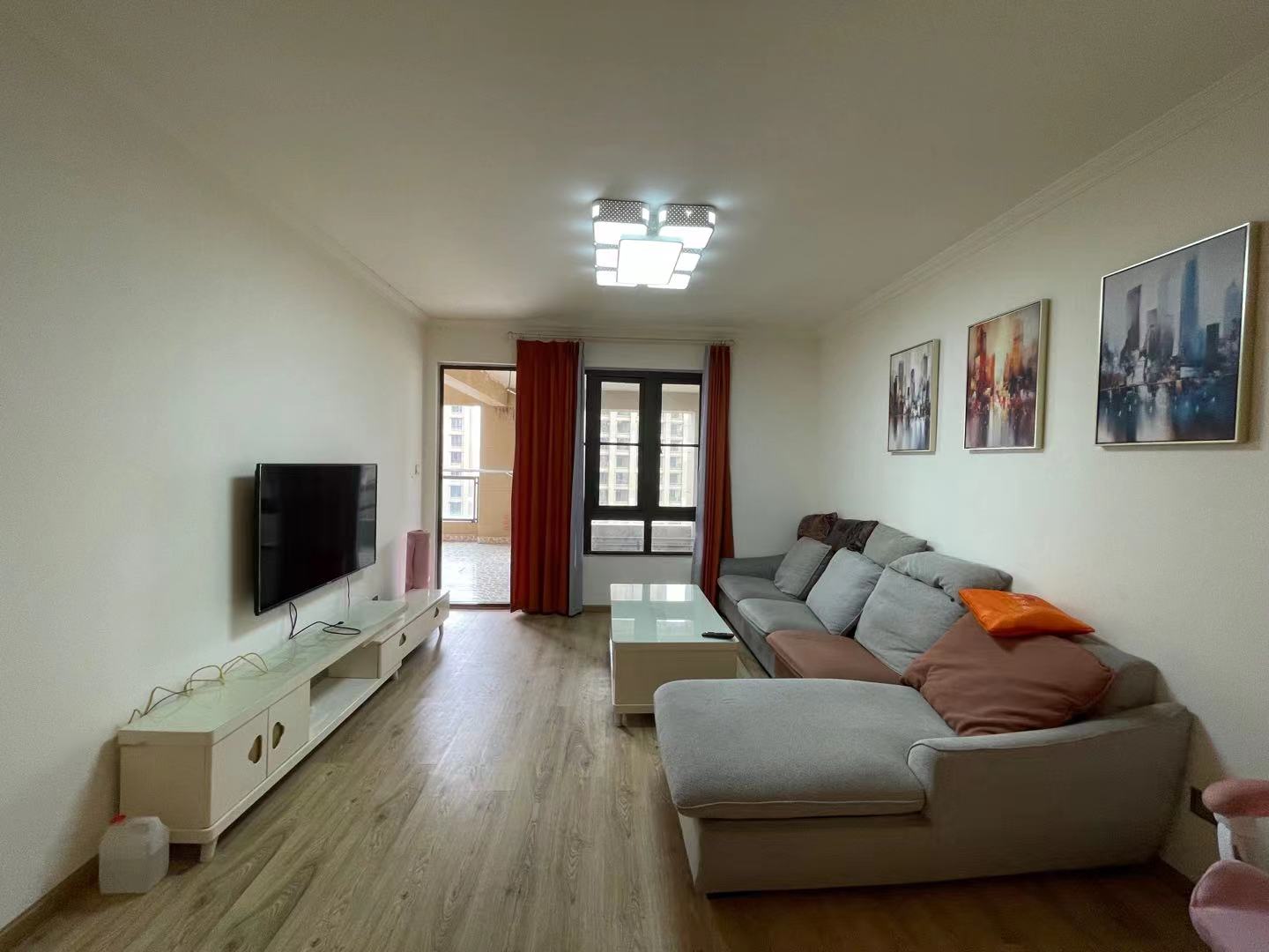 南湖国际1期  3室1厅2卫    3000.0元/月 南湖国际1期  3室1厅2卫    3000.0元/月