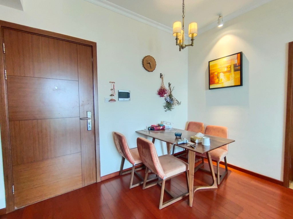 晋合湘水湾一期 3室2厅1卫 69.8万 晋合湘水湾一期 3室2厅1卫 69.8万客厅