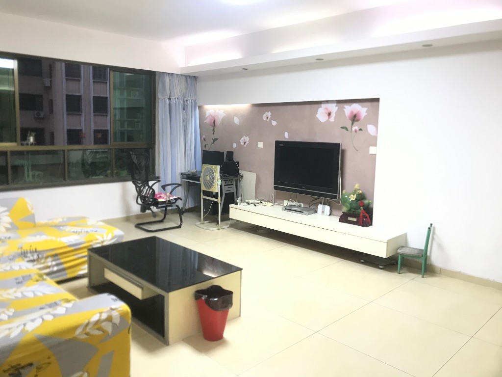 阳光馨庭苑 4室2厅2卫 2500.0元/月 阳光馨庭苑 4室2厅2卫 2500.0元/月室内图