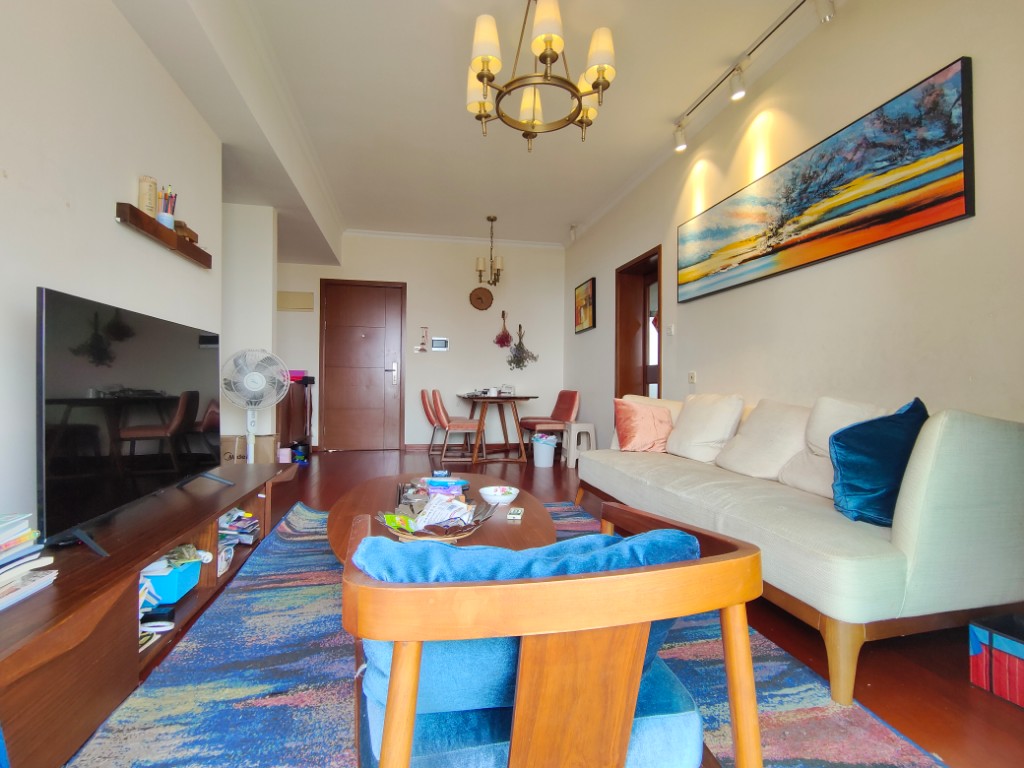 晋合湘水湾一期 3室2厅1卫 69.8万 晋合湘水湾一期 3室2厅1卫 69.8万客厅