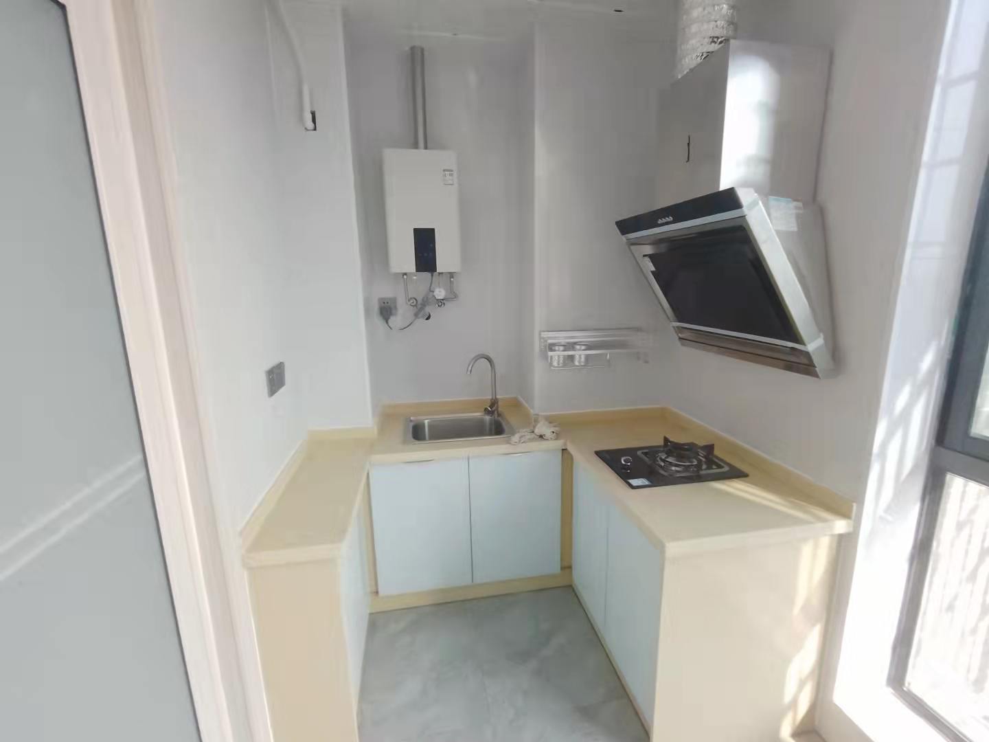 鑫天国际(鑫天偶遇)  1室1厅1卫    1600.0元/月 鑫天国际(鑫天偶遇)  1室1厅1卫    1600.0元/月室内图