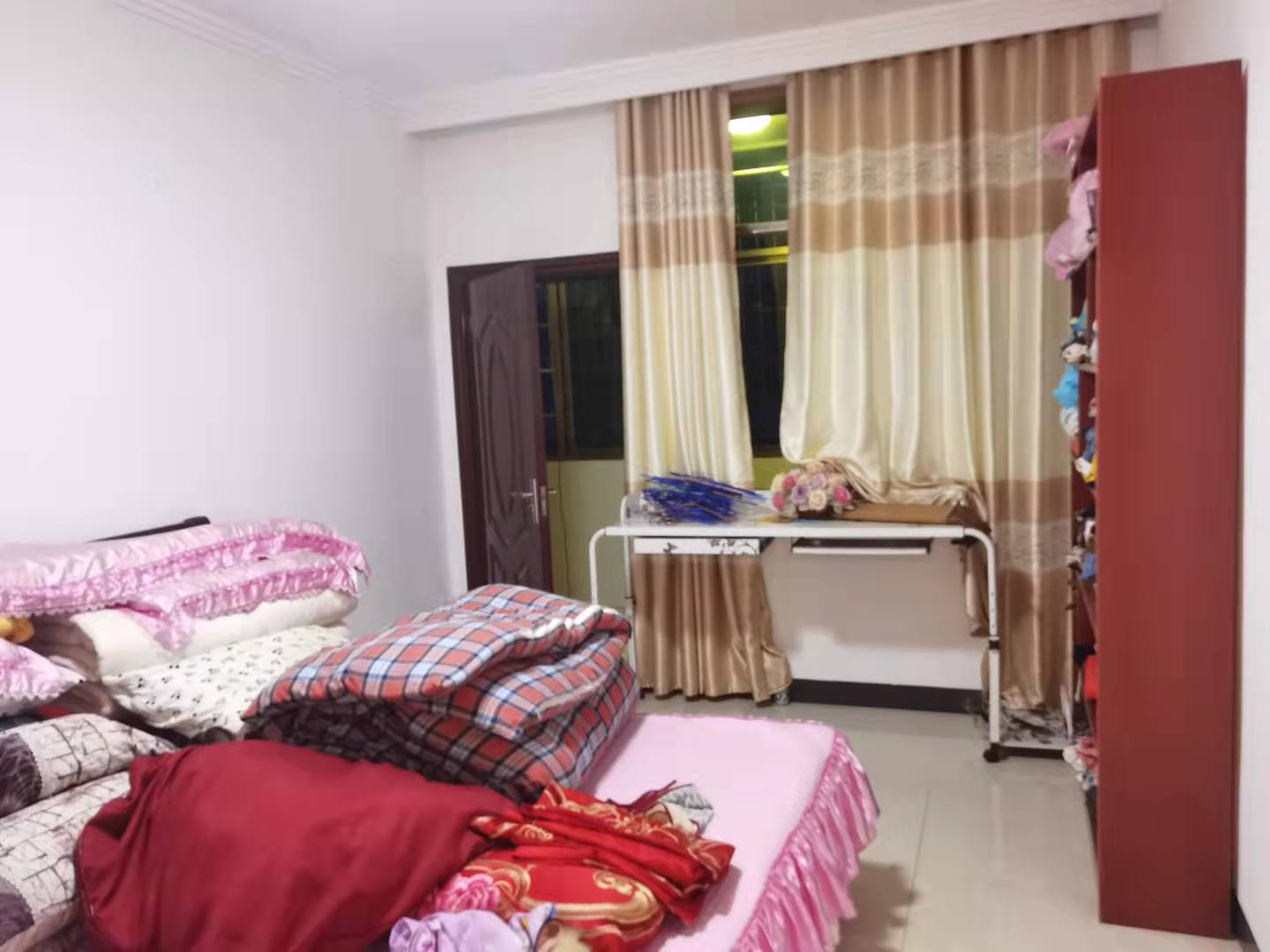 大桃路鑫桃苑安置小区 3室2厅2卫 1300.0元/月 大桃路鑫桃苑安置小区 3室2厅2卫 1300.0元/月室内图