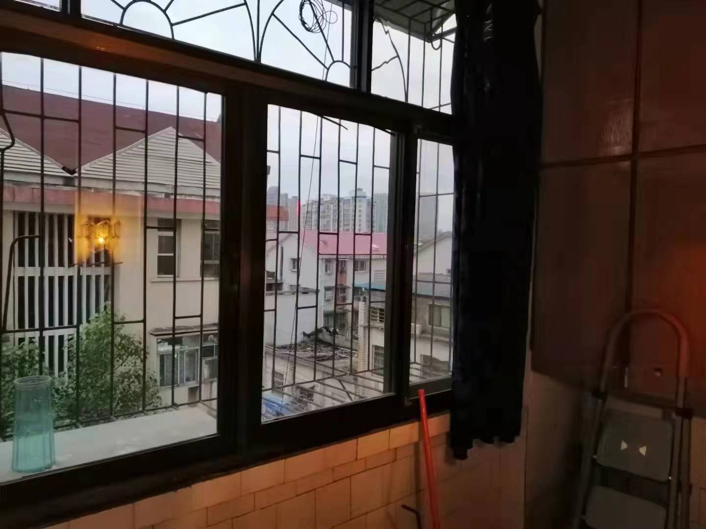 野鸭冲(新屋街) 2室1厅1卫 800.0元/月 野鸭冲(新屋街) 2室1厅1卫 800.0元/月室内图