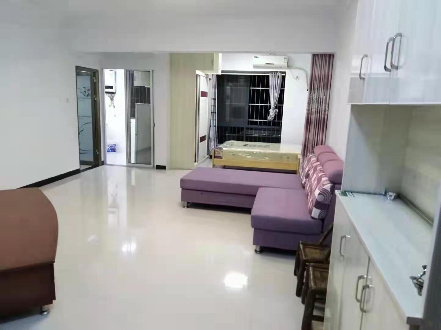 亮辉大厦 1室1厅1卫 1200.0元/月 亮辉大厦 1室1厅1卫 1200.0元/月室内图