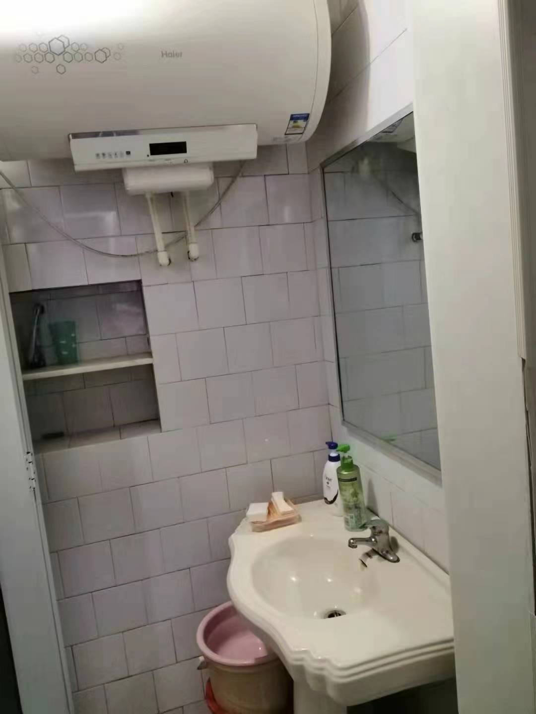 野鸭冲(新屋街) 2室1厅1卫 800.0元/月 野鸭冲(新屋街) 2室1厅1卫 800.0元/月室内图