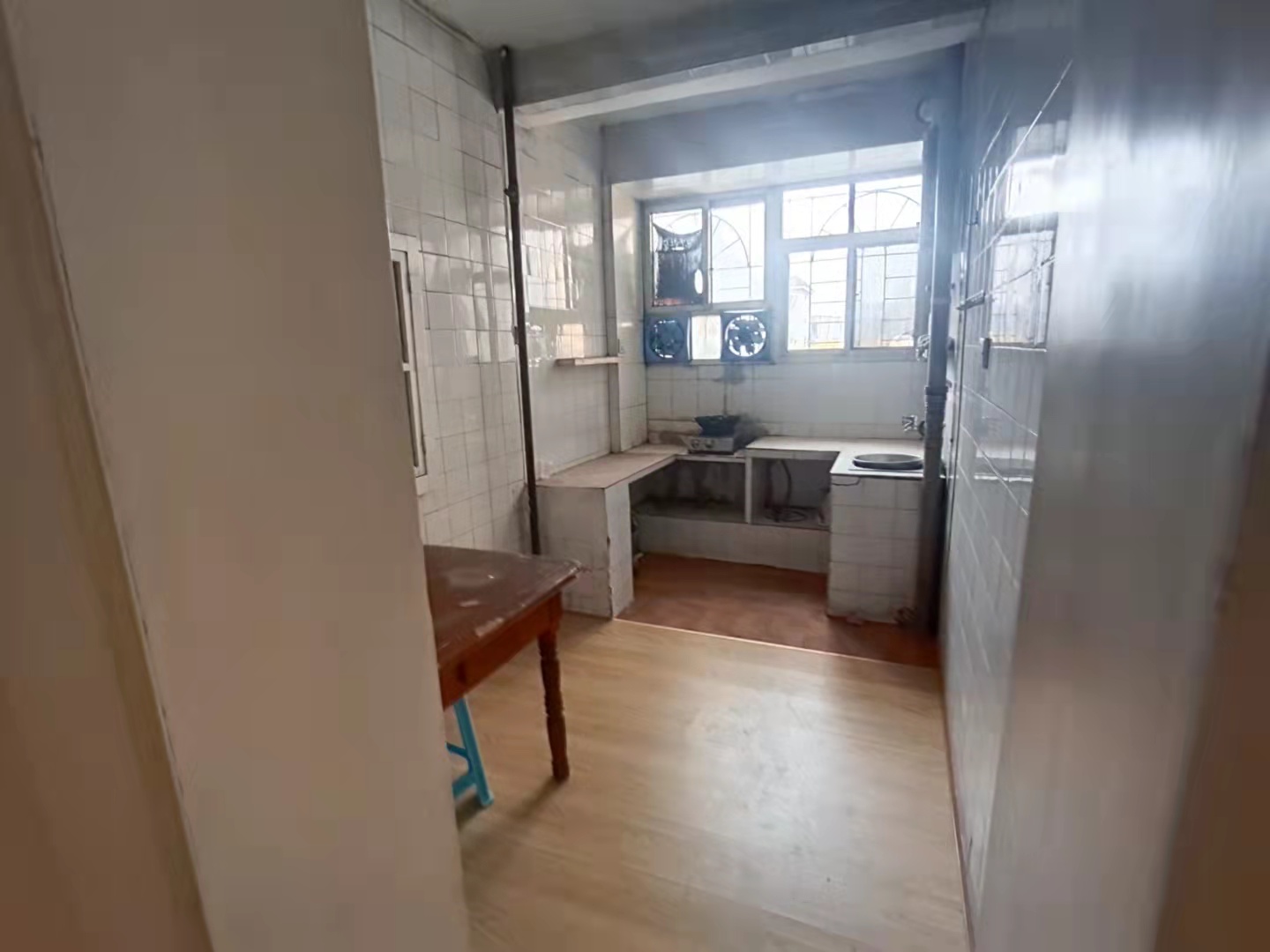 金锦花园 2室1厅1卫 1200.0元/月 金锦花园 2室1厅1卫 1200.0元/月室内图