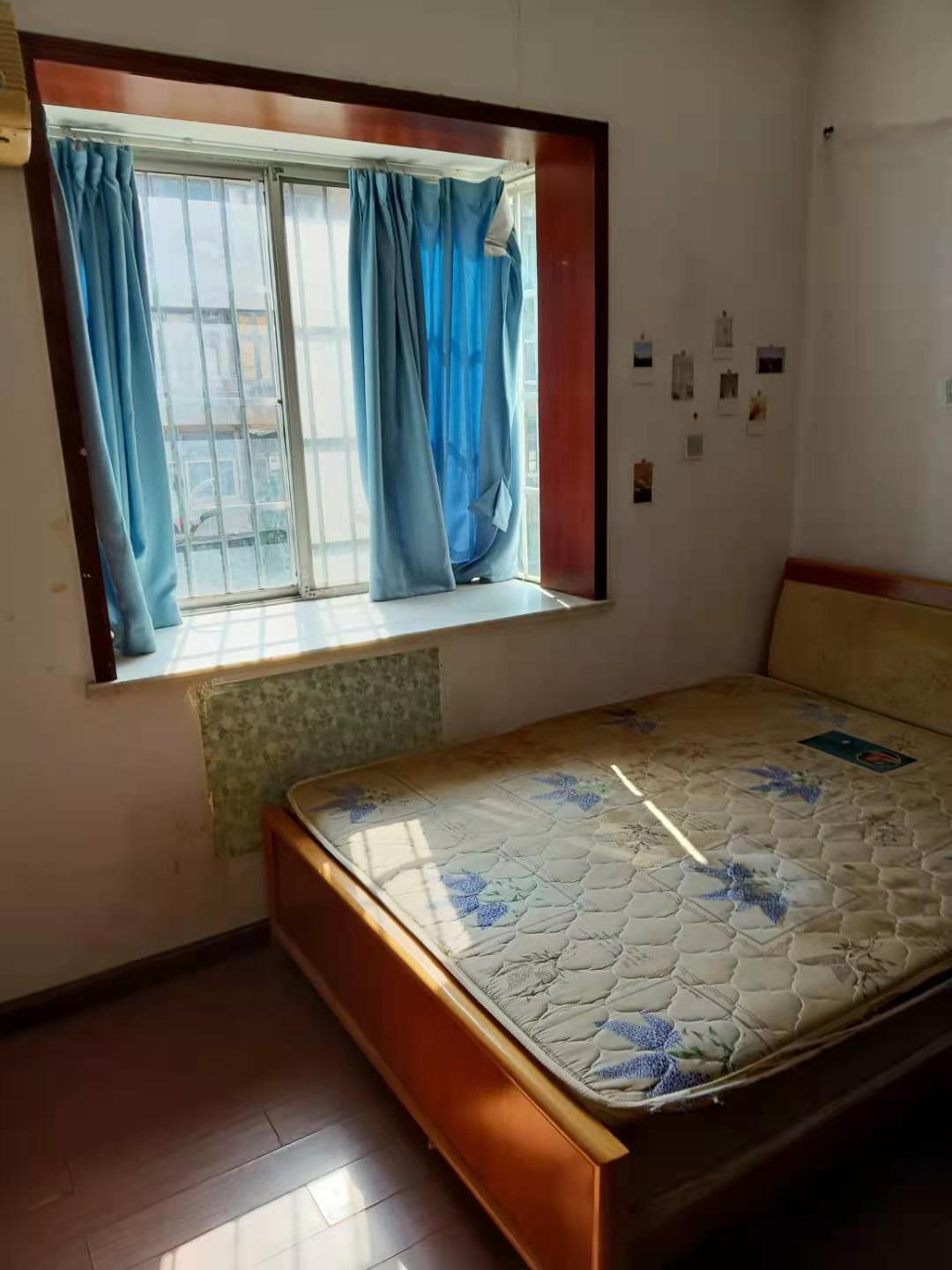 湘苑小区 3室2厅2卫 1300.0元/月 湘苑小区 3室2厅2卫 1300.0元/月室内图