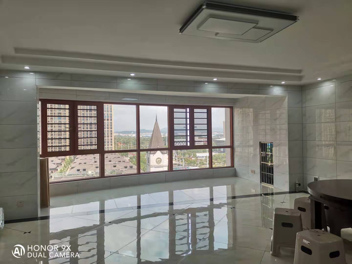 鸿星新天地 4室2厅2卫 2800.0元/月 鸿星新天地 4室2厅2卫 2800.0元/月室内图