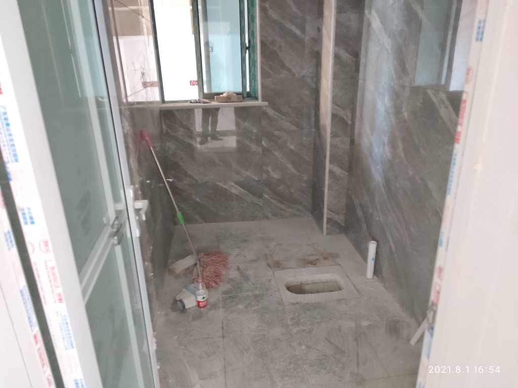 五洲锦城  4室2厅2卫    90.0万 五洲锦城  4室2厅2卫    90.0万卫生间