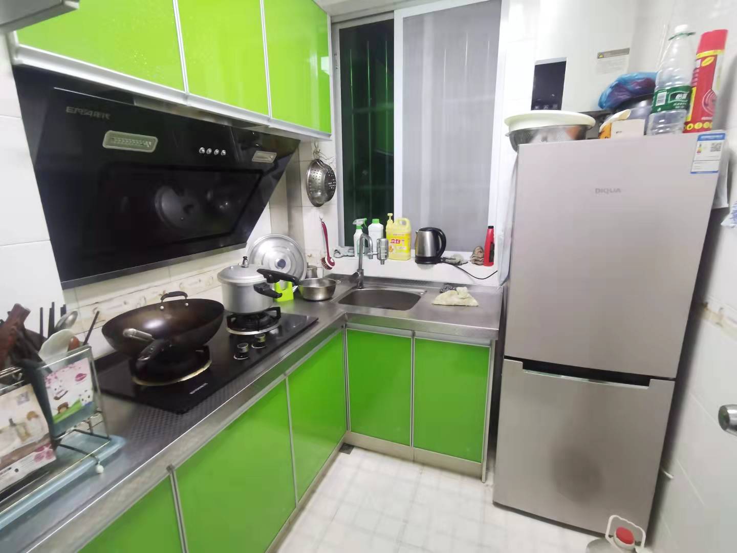 金山大厦 1室1厅1卫 1500.00元/月 金山大厦 1室1厅1卫 1500.00元/月室内图