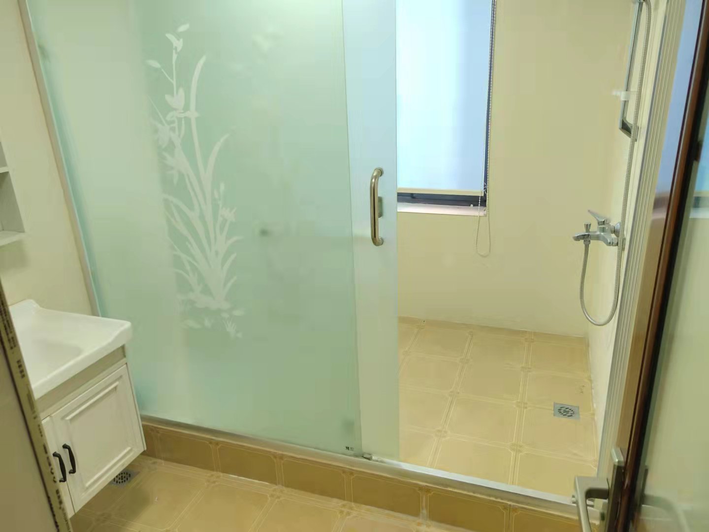 紫东阁 3室2厅2卫 2000.0元/月 紫东阁 3室2厅2卫 2000.0元/月室内图