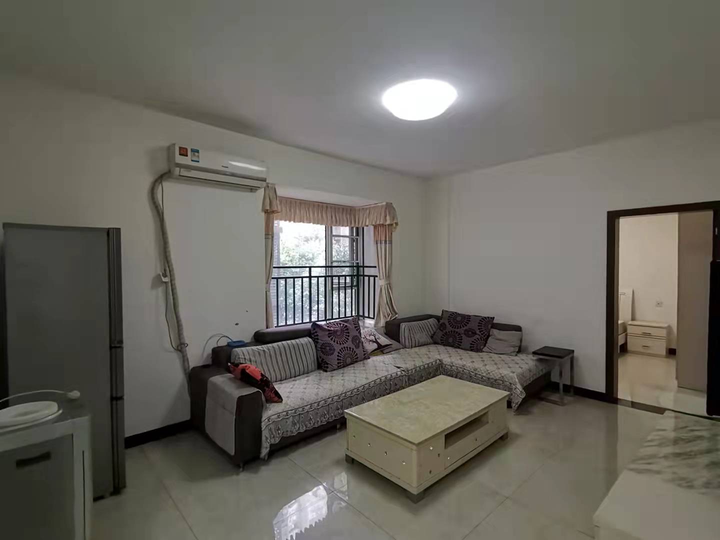 南湖春天 2室1厅1卫 2000.0元/月 南湖春天 2室1厅1卫 2000.0元/月室内图