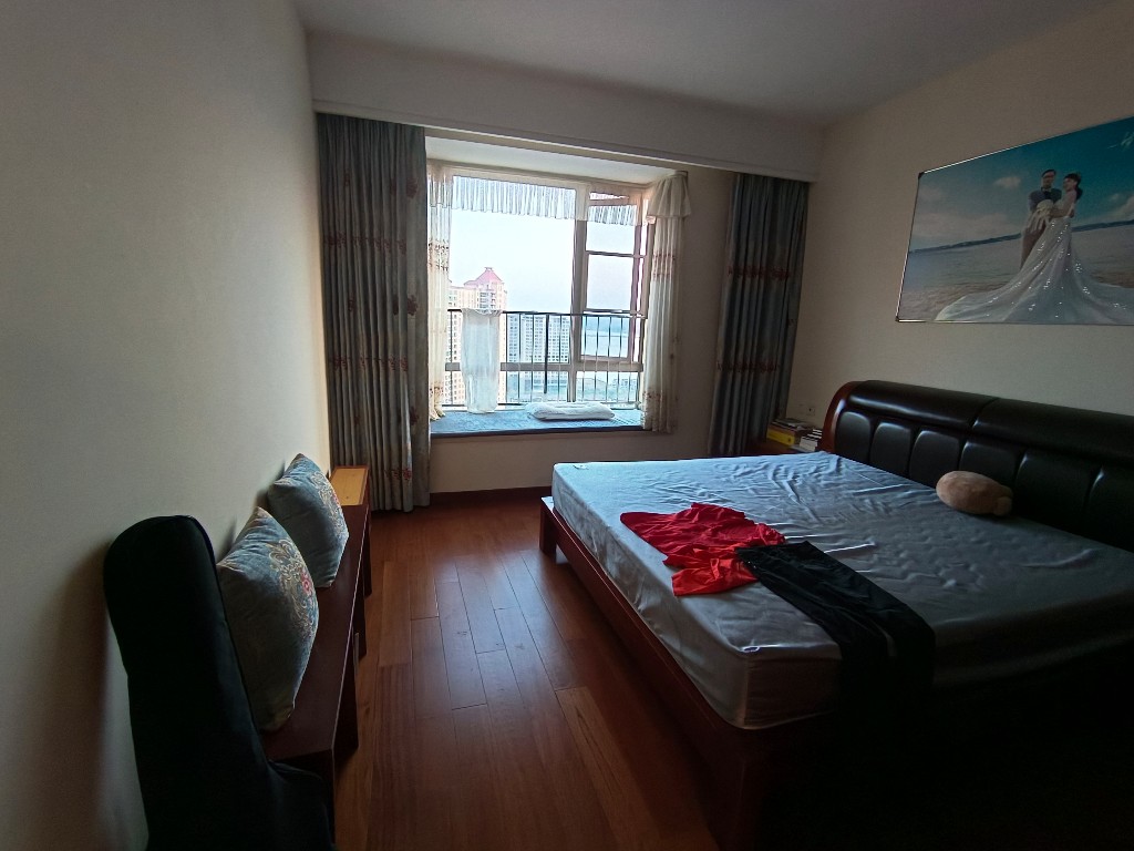 晋合湘水湾三期 4室1厅2卫 155.0万 晋合湘水湾三期 4室1厅2卫 155.0万客厅