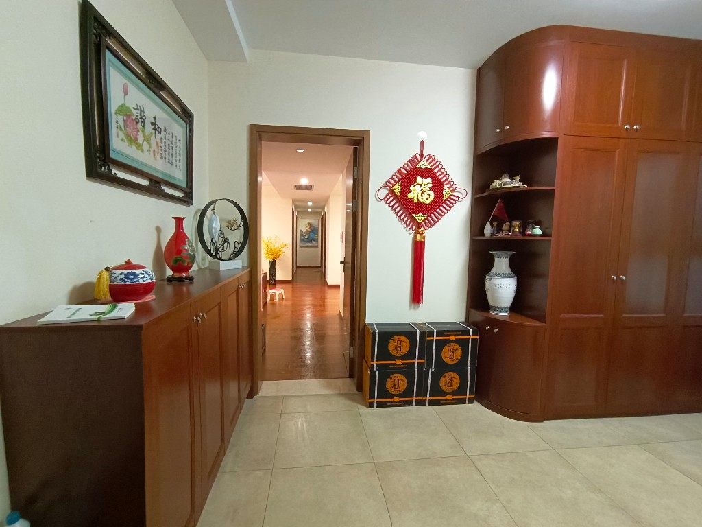 晋合湘水湾三期 4室1厅2卫 155.0万 晋合湘水湾三期 4室1厅2卫 155.0万客厅