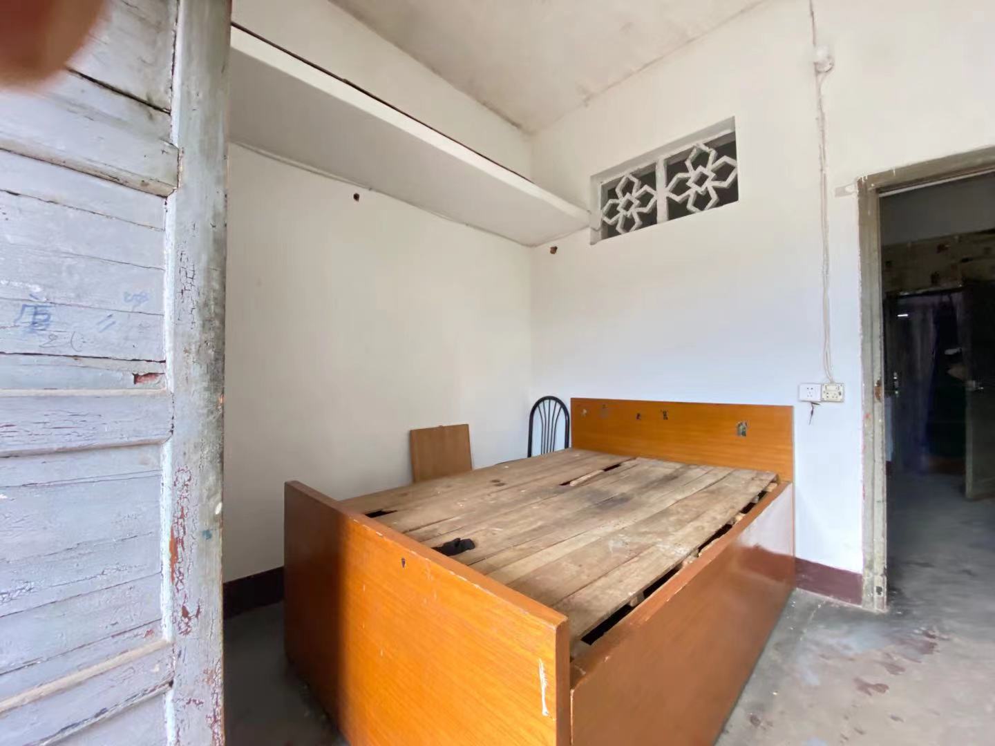 湘图大厦 2室1厅1卫 1000.0元/月 湘图大厦 2室1厅1卫 1000.0元/月室内图