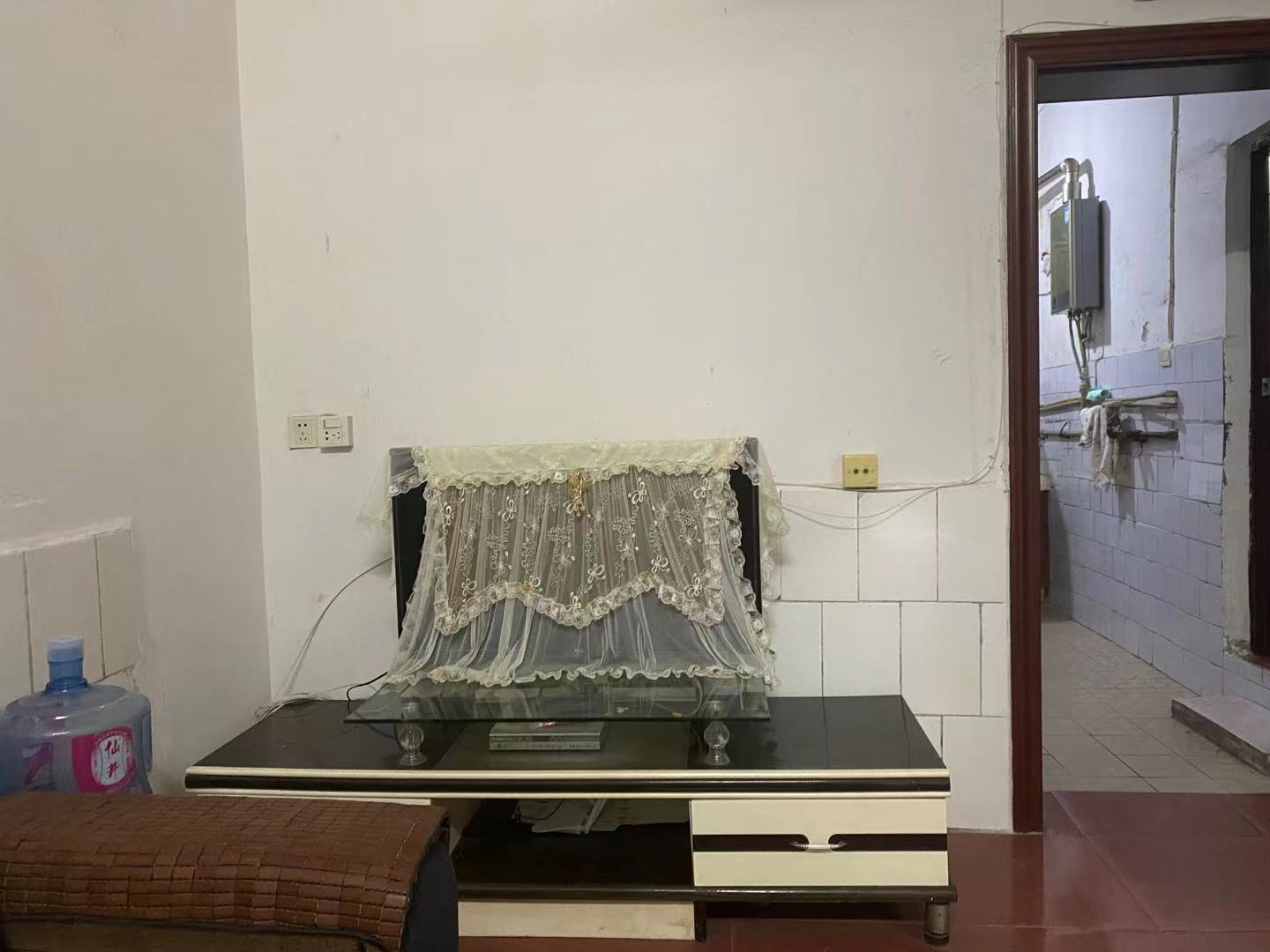 塑料五厂 1室1厅1卫 650.0元/月 塑料五厂 1室1厅1卫 650.0元/月小区图