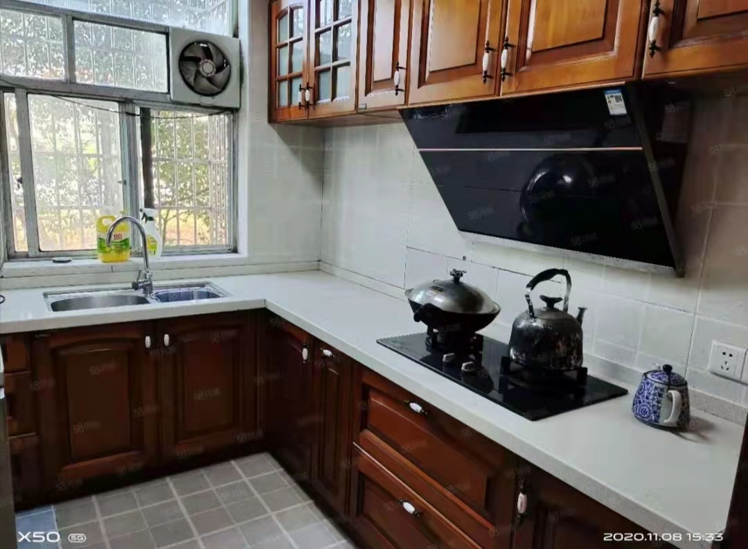 康泰花园  3室2厅2卫    68.8万 康泰花园  3室2厅2卫    68.8万卧室