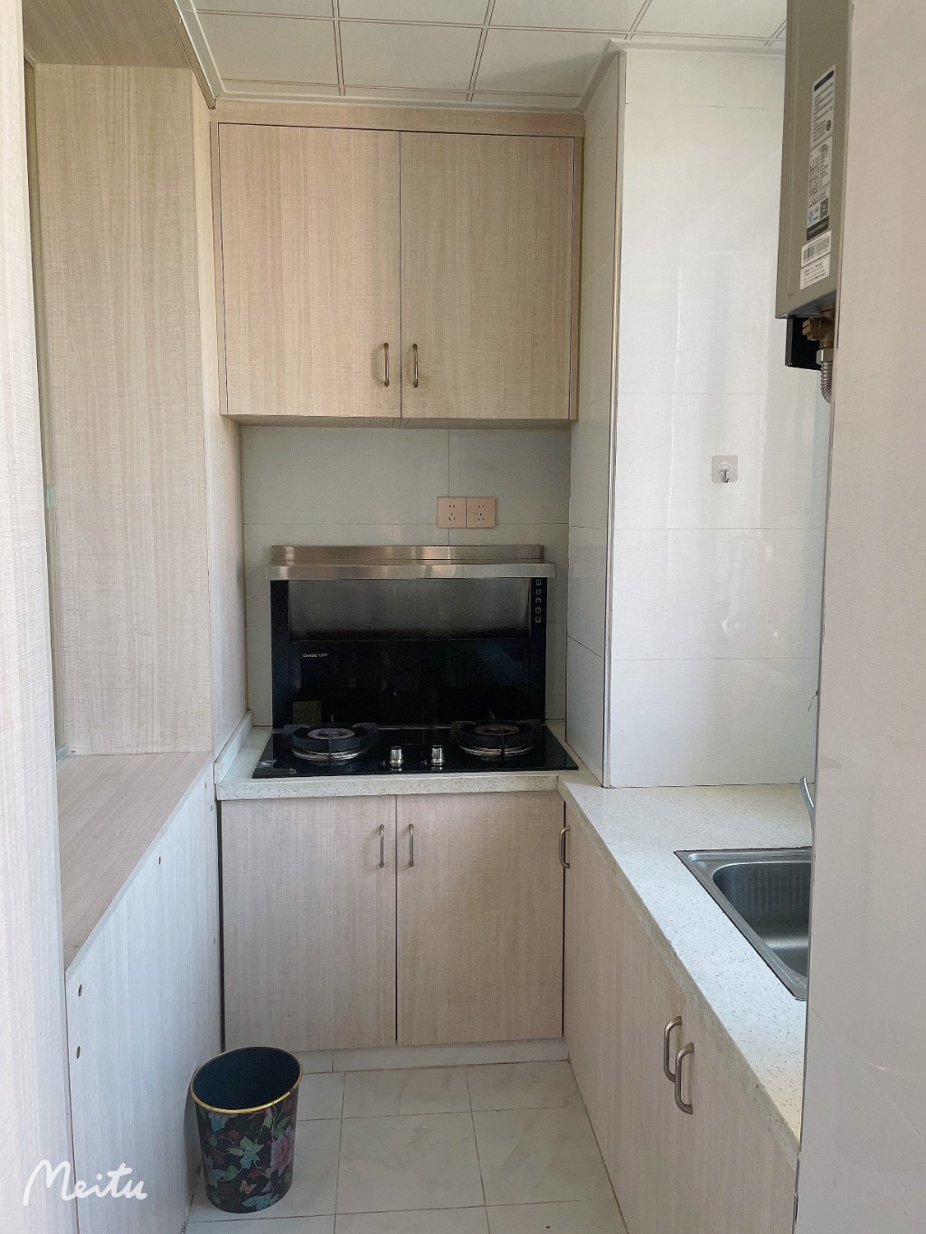 盛世时代广场  1室1厅1卫    1000.0元/月 盛世时代广场  1室1厅1卫    1000.0元/月室内图