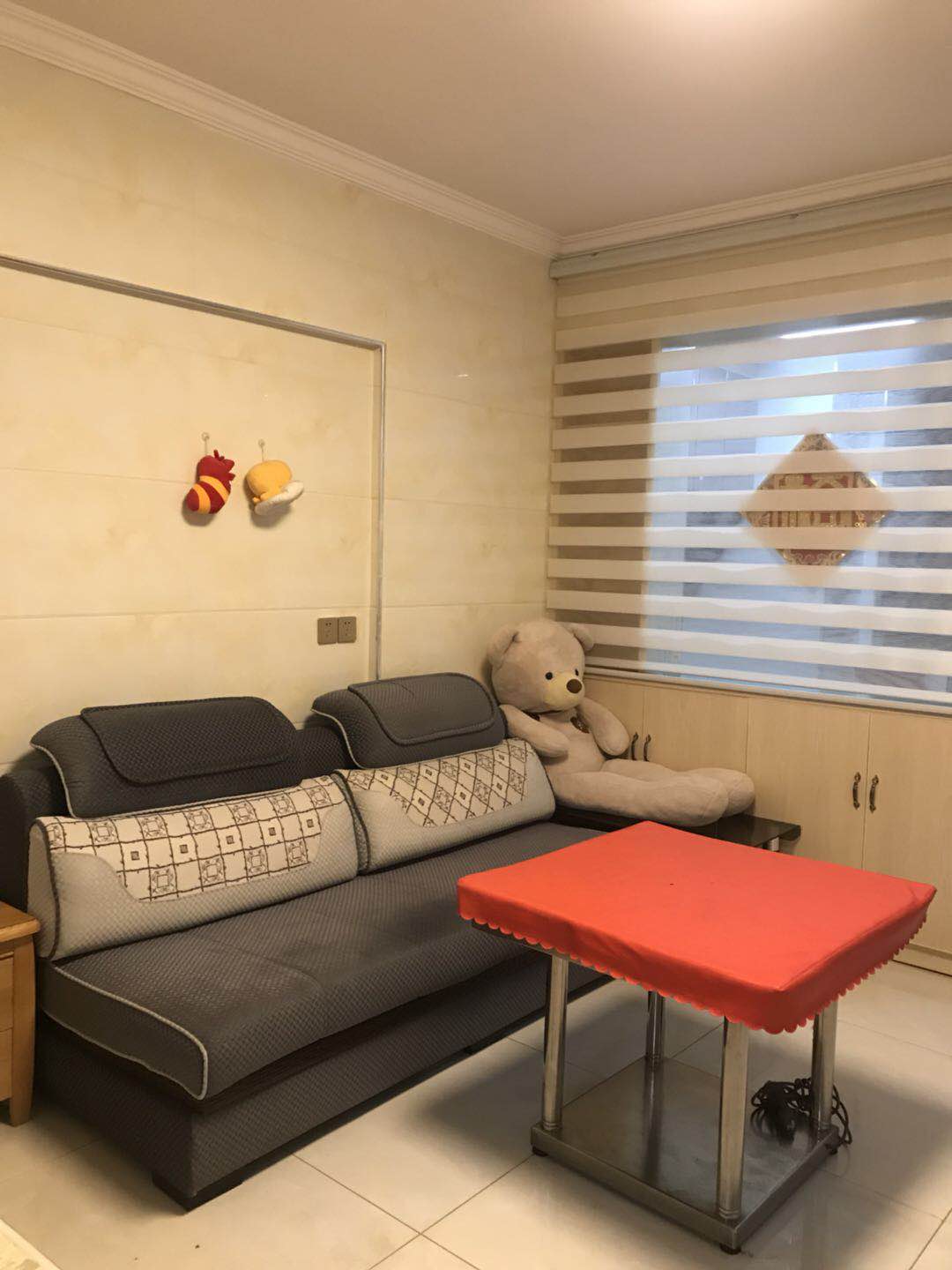 盛世时代广场 1室1厅1卫 1300.0元/月 盛世时代广场 1室1厅1卫 1300.0元/月室内图