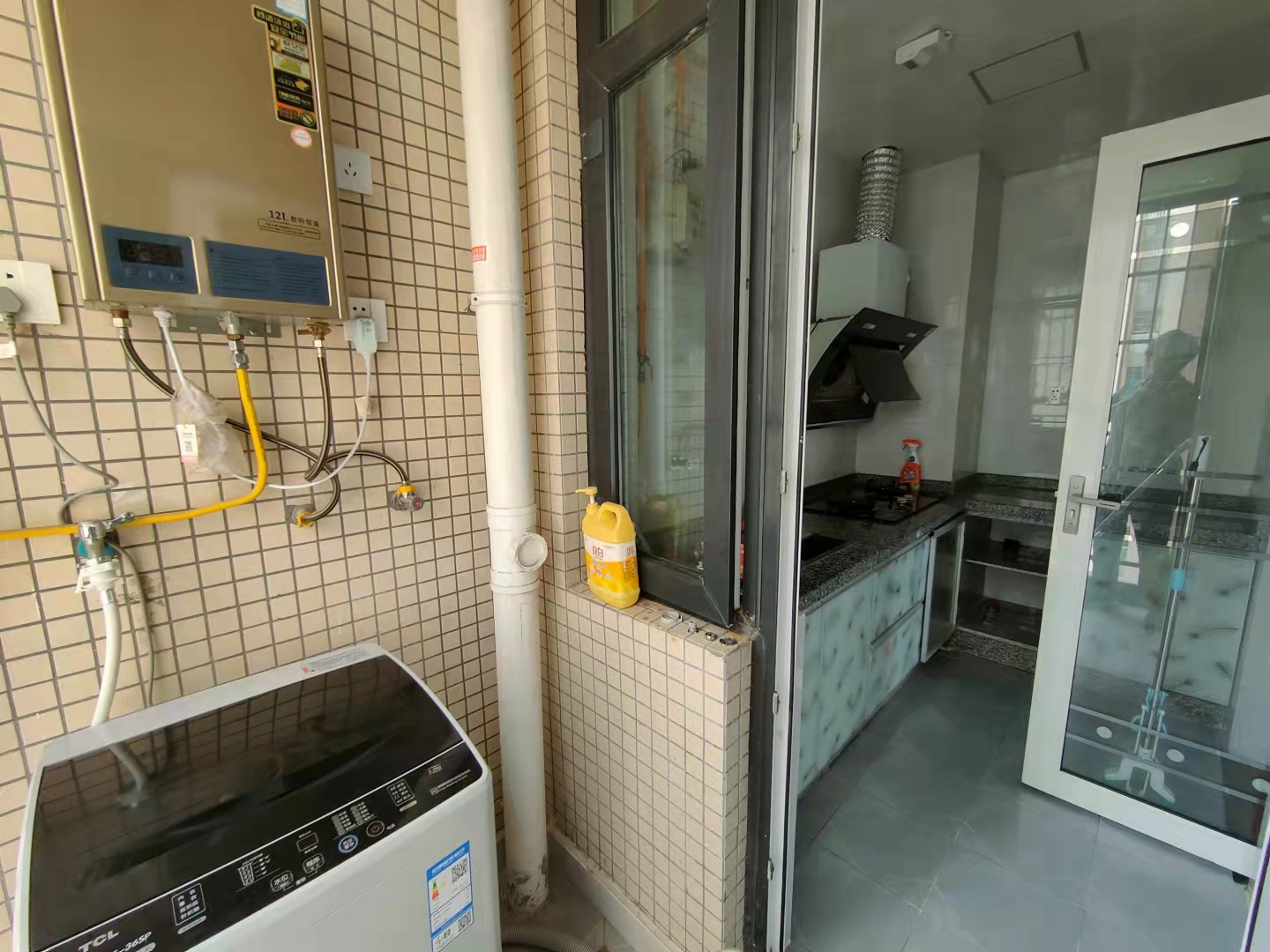 南湖春天  2室1厅1卫   2000.00元/月室内图