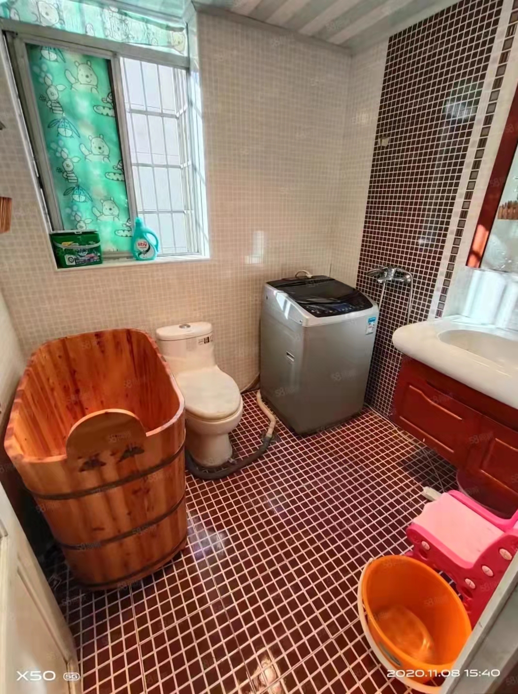 康泰花园  3室2厅2卫    68.8万 康泰花园  3室2厅2卫    68.8万客厅