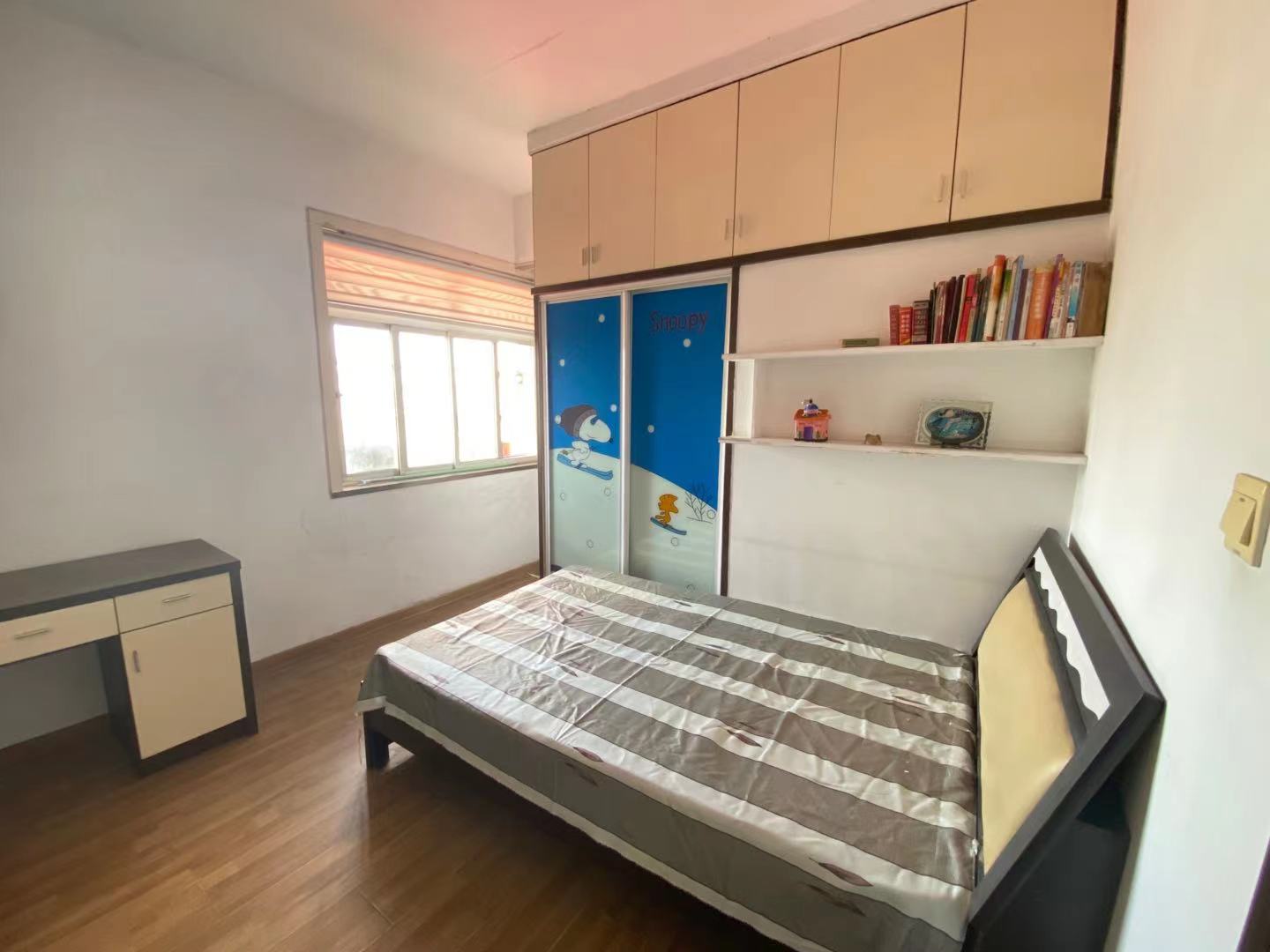 尚岳嘉苑 3室2厅1卫 1300.0元/月 尚岳嘉苑 3室2厅1卫 1300.0元/月室内图