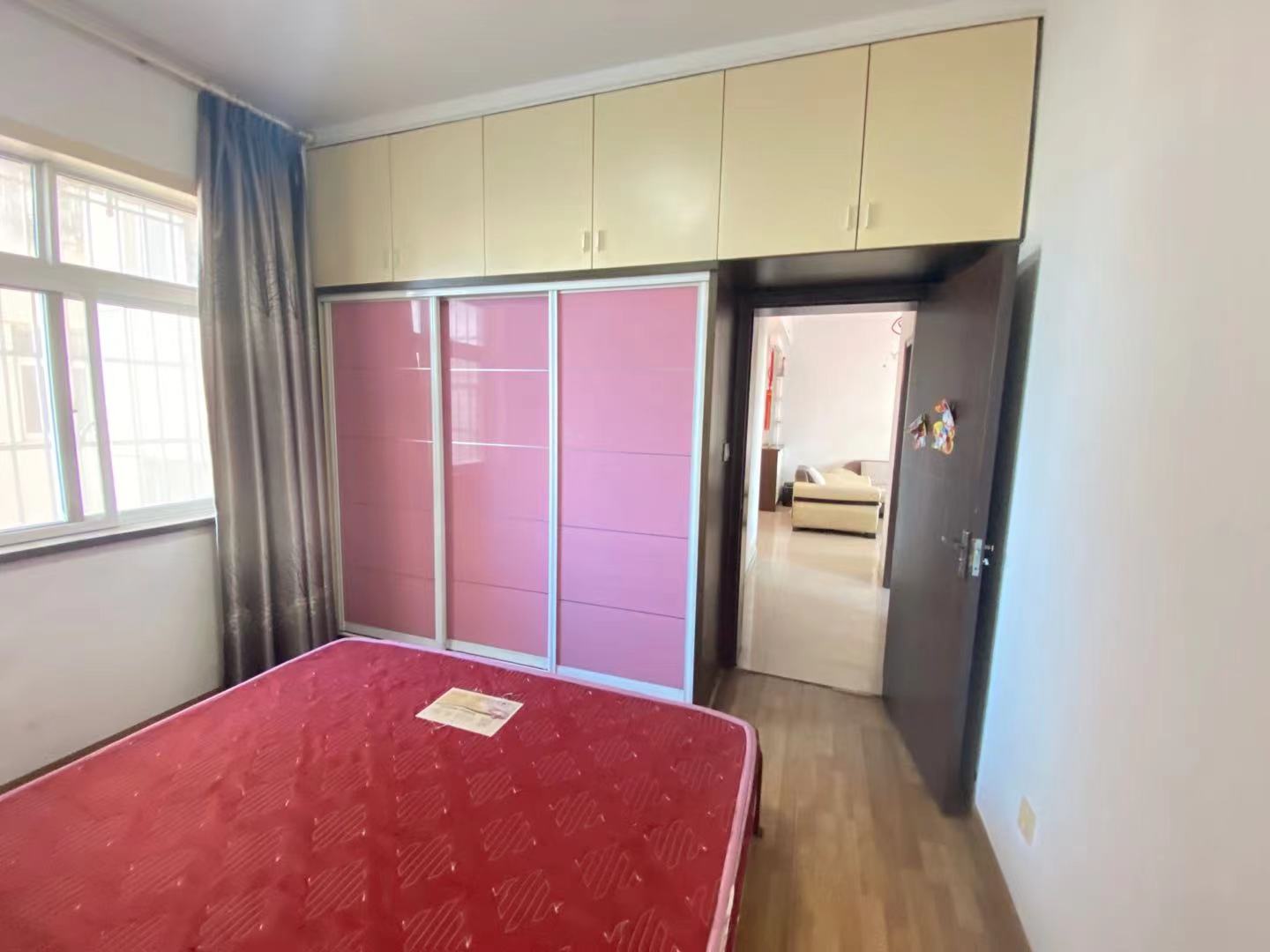 尚岳嘉苑 3室2厅1卫 1300.0元/月 尚岳嘉苑 3室2厅1卫 1300.0元/月室内图