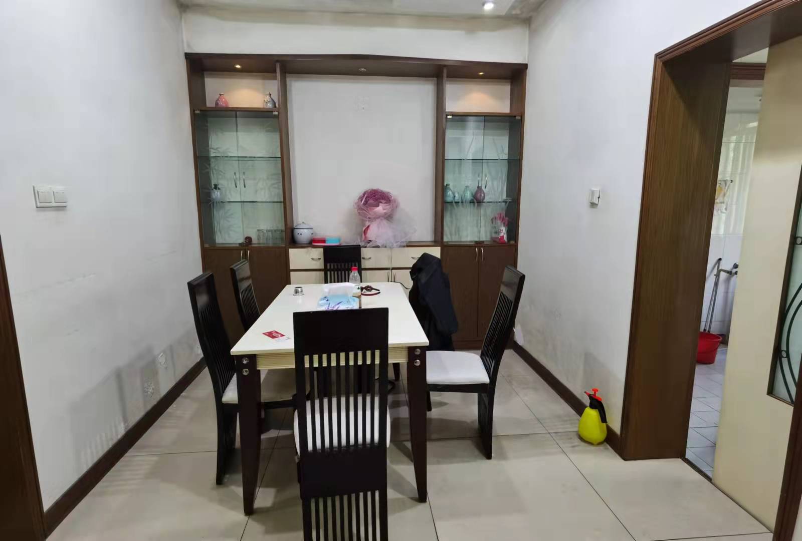 市委办公厅宿舍 3室1厅1卫 3000.0元/月 市委办公厅宿舍 3室1厅1卫 3000.0元/月室内图