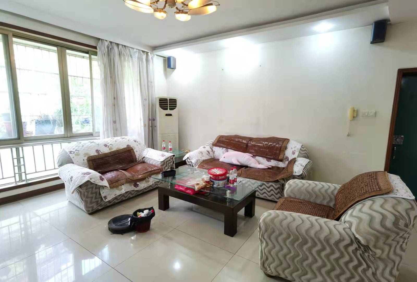 市委办公厅宿舍 3室1厅1卫 3000.0元/月 市委办公厅宿舍 3室1厅1卫 3000.0元/月室内图