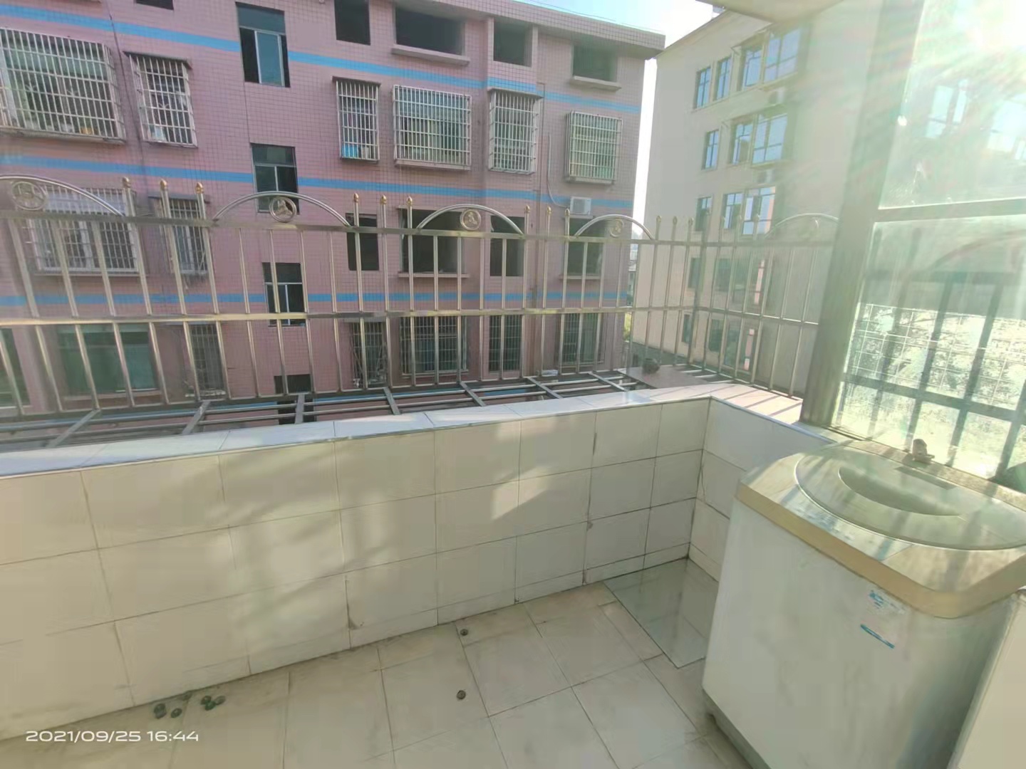 金塘小区  1室1厅1卫    900.0元/月 金塘小区  1室1厅1卫    900.0元/月室内图1