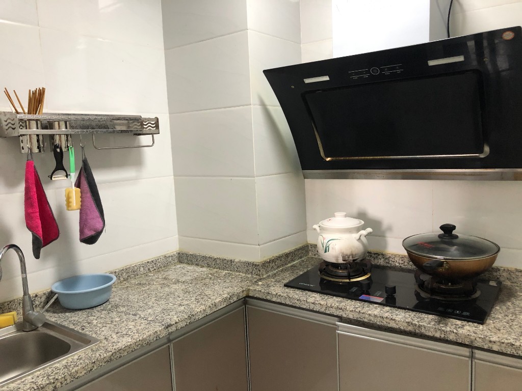 南湖半岛 2室1厅1卫 2400.00元/月 南湖半岛 2室1厅1卫 2400.00元/月室内图