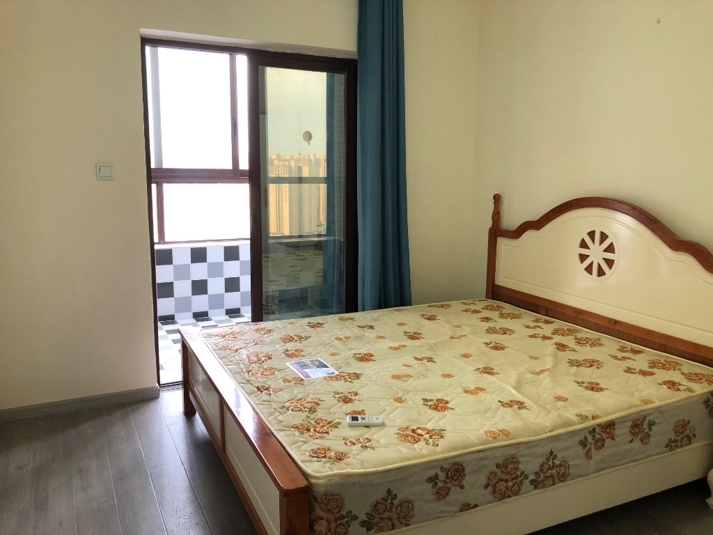 南湖半岛 2室1厅1卫 2400.00元/月 南湖半岛 2室1厅1卫 2400.00元/月室内图