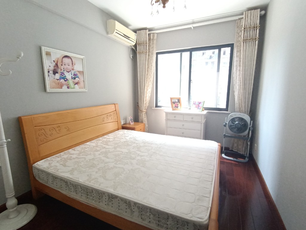 城市风景  3室2厅2卫    108.8万 城市风景  3室2厅2卫    108.8万客厅