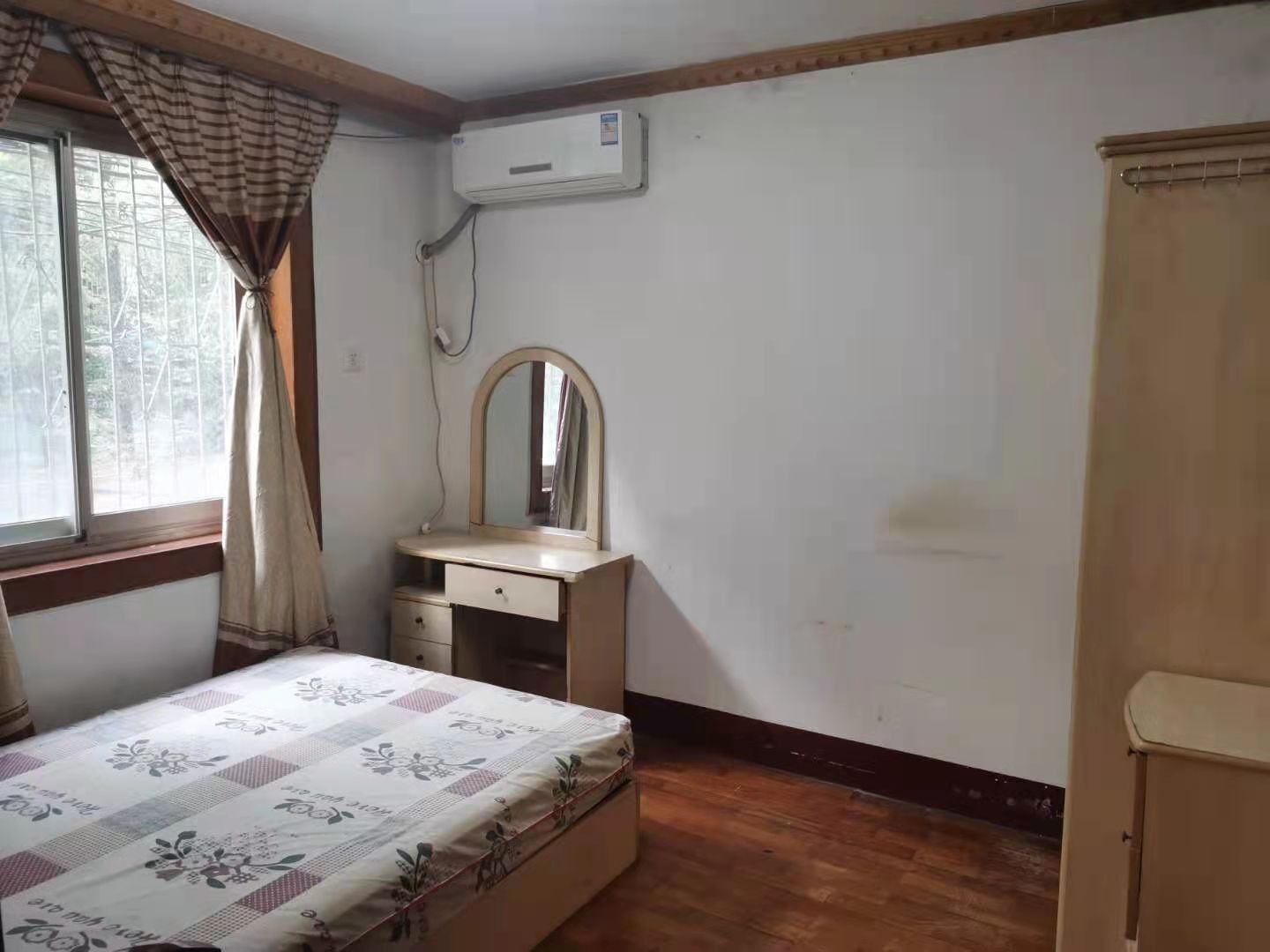 林业厅宿舍 3室2厅1卫 2500.0元/月 林业厅宿舍 3室2厅1卫 2500.0元/月室内图