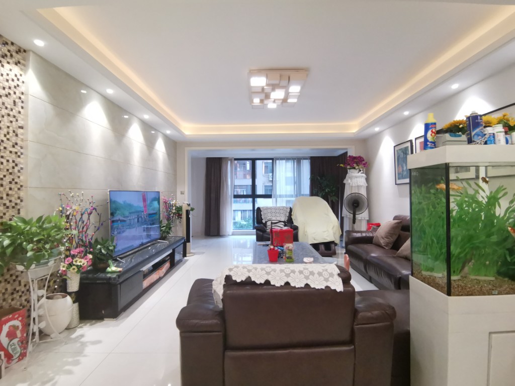 湘银星城  4室2厅2卫    148.0万 湘银星城  4室2厅2卫    148.0万