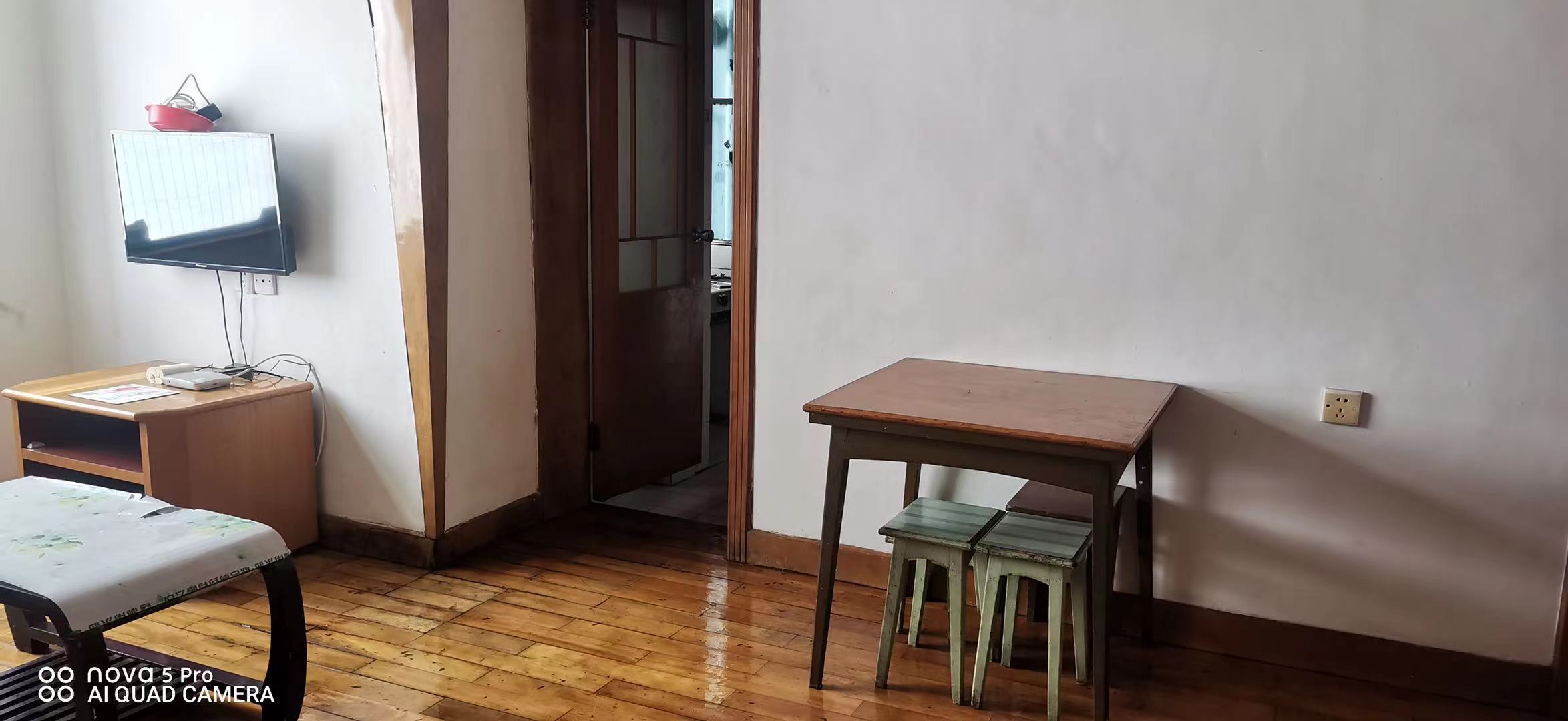 操坪社区  2室1厅1卫    1000.0元/月 操坪社区  2室1厅1卫    1000.0元/月室内图