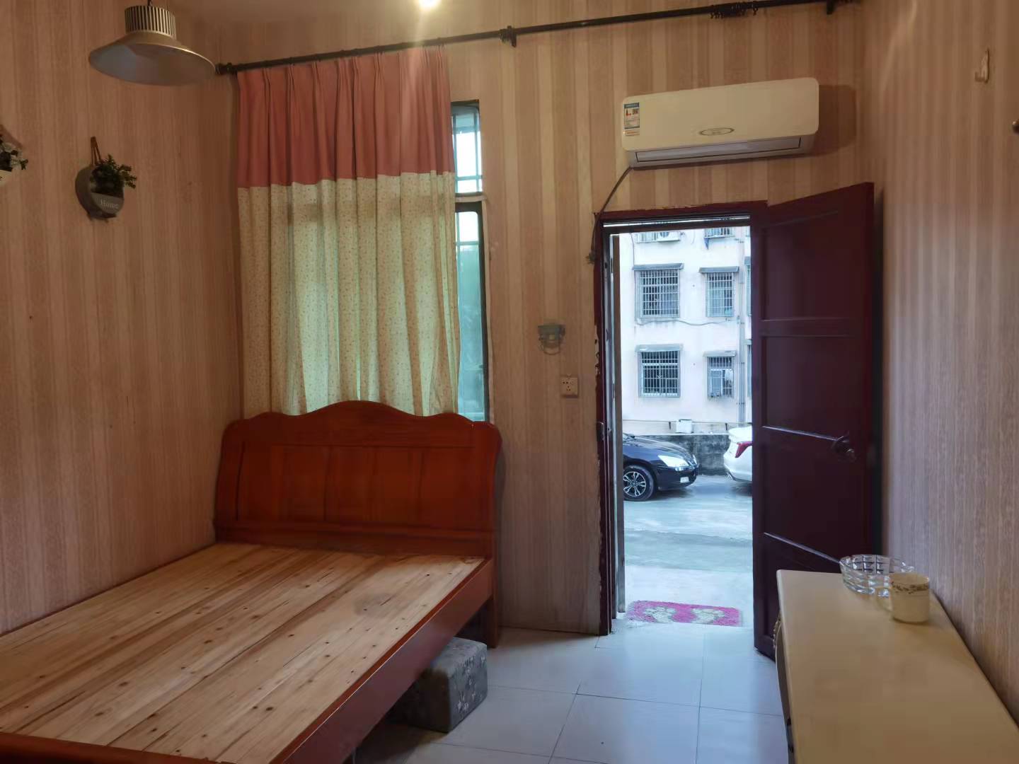 竹峰苑  1室1厅1卫    600.0元/月 竹峰苑  1室1厅1卫    600.0元/月